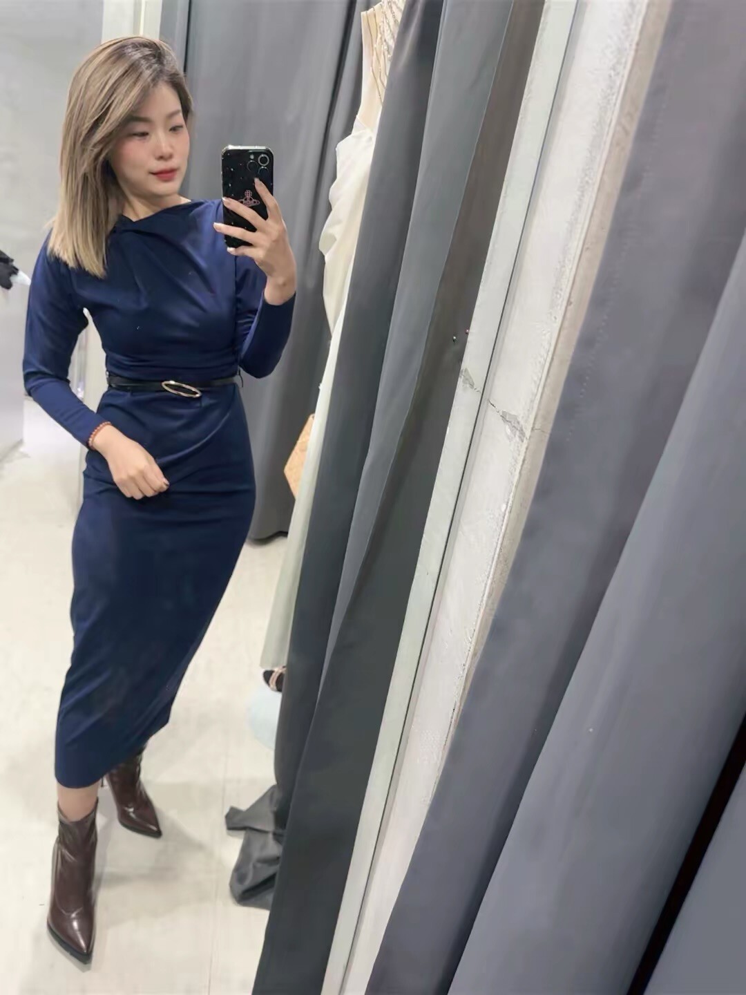 一字皺褶領 長袖洋裝(附腰帶)