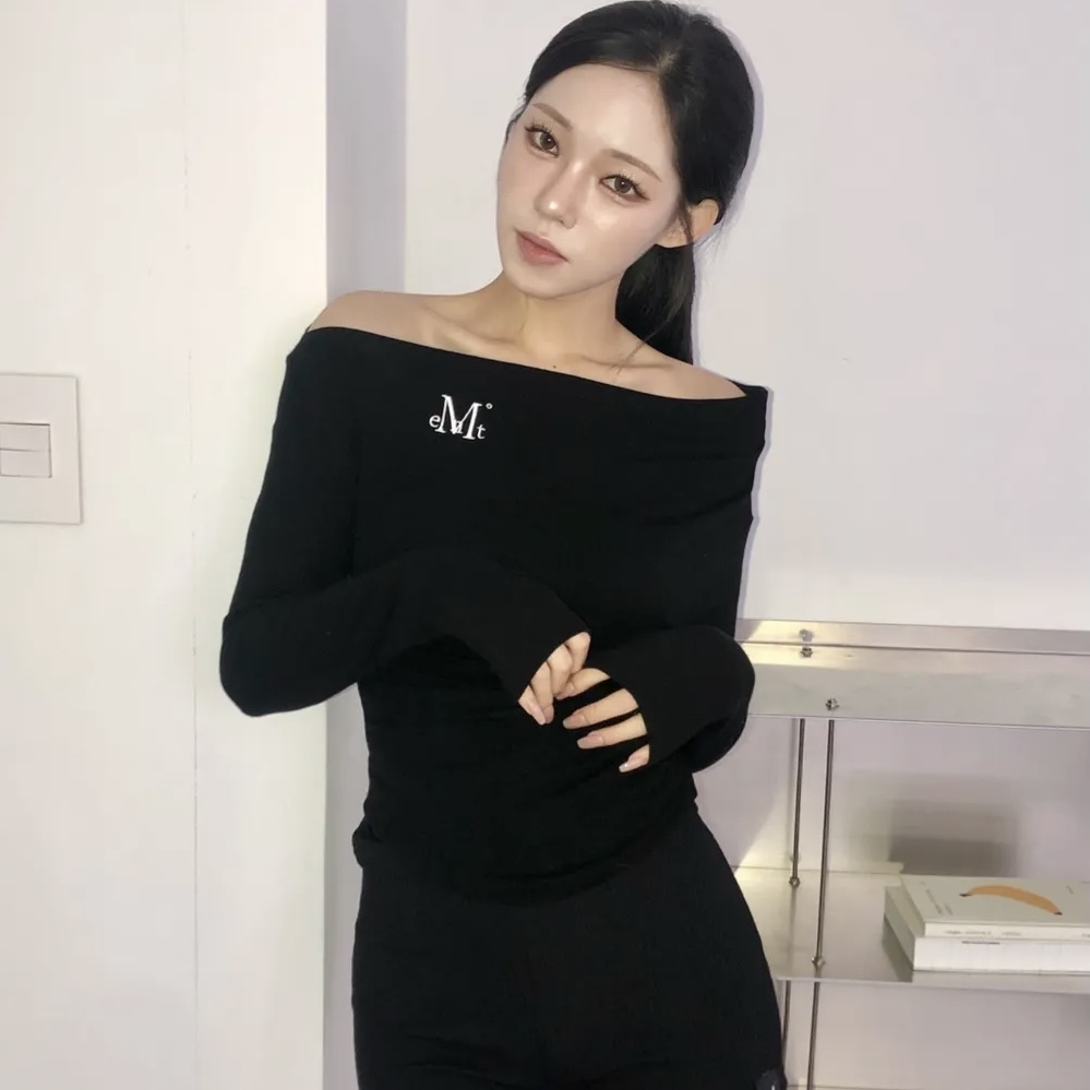 MUCENT 露肩不對稱 捲邊 長袖 上衣 三色 韓國代購