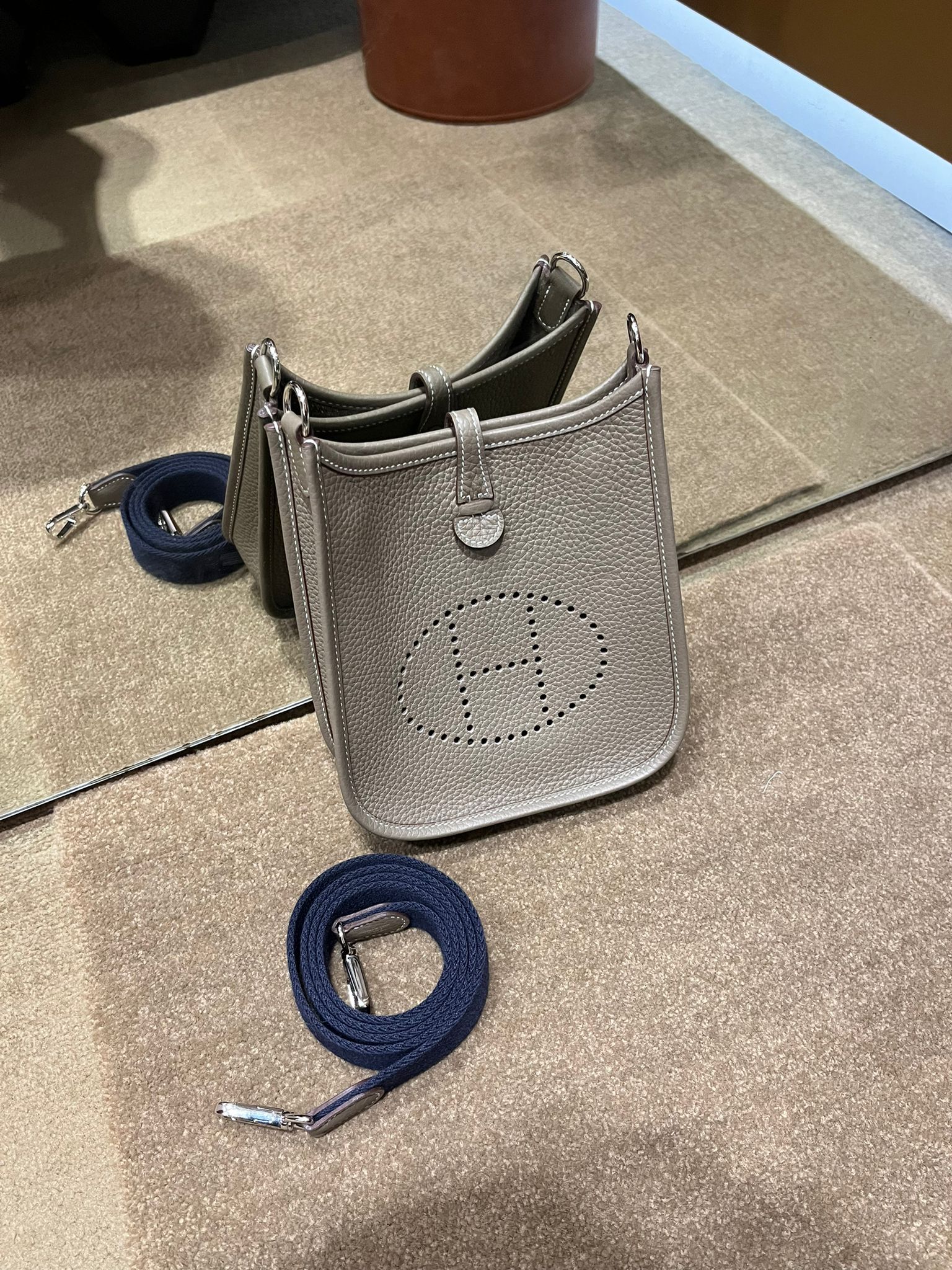 Evelyne mini 18 etoupe ck tc W 閒置品