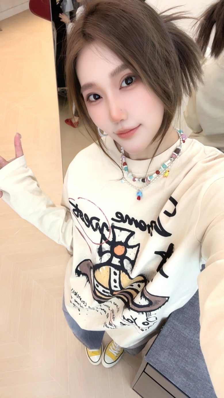 Vivienne Westwood 淡黃色 經典彩色圖案 長袖Tee