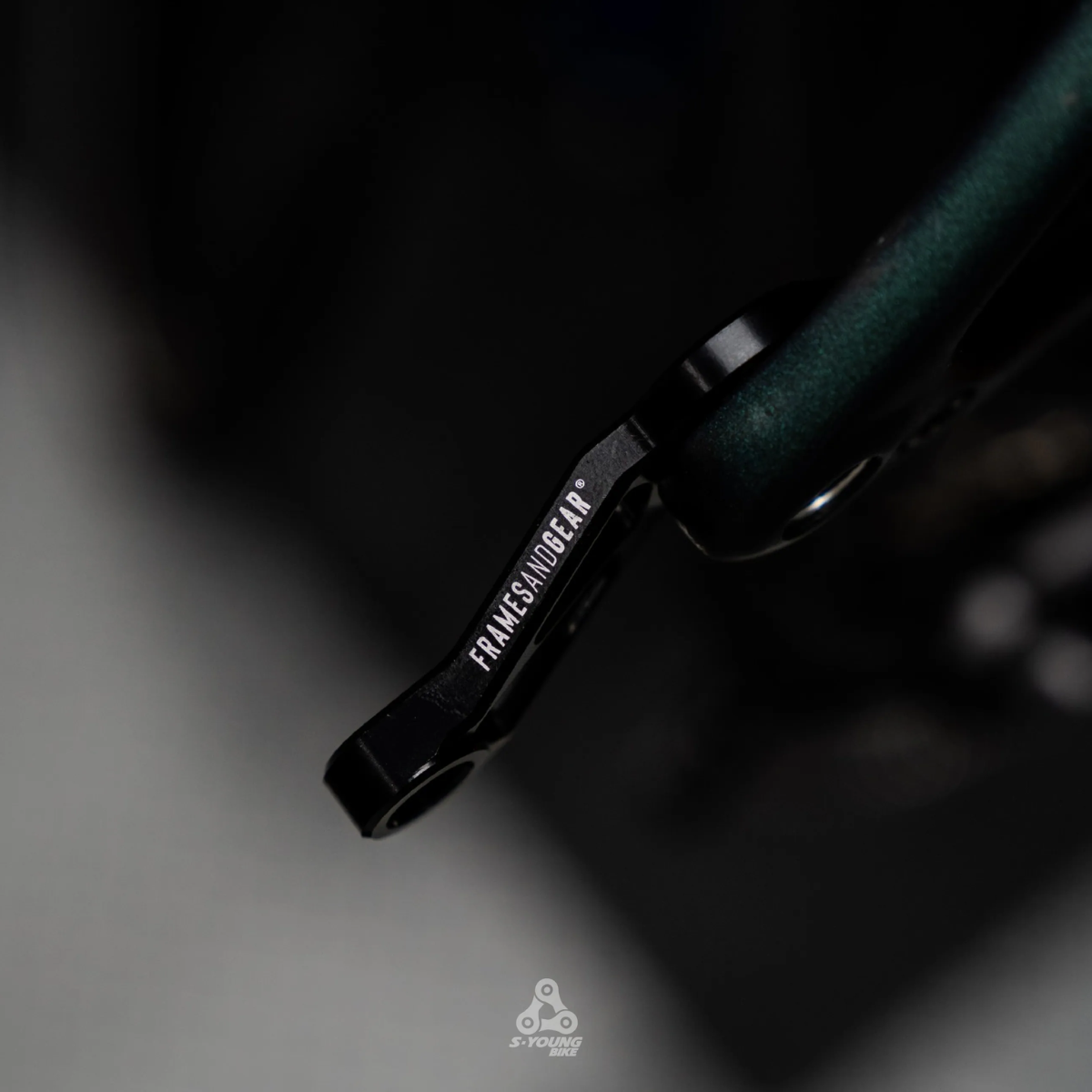 現貨+預購【Framesandgear】直鎖式後變勾爪 / 共10色（多款車款型號、UDH）