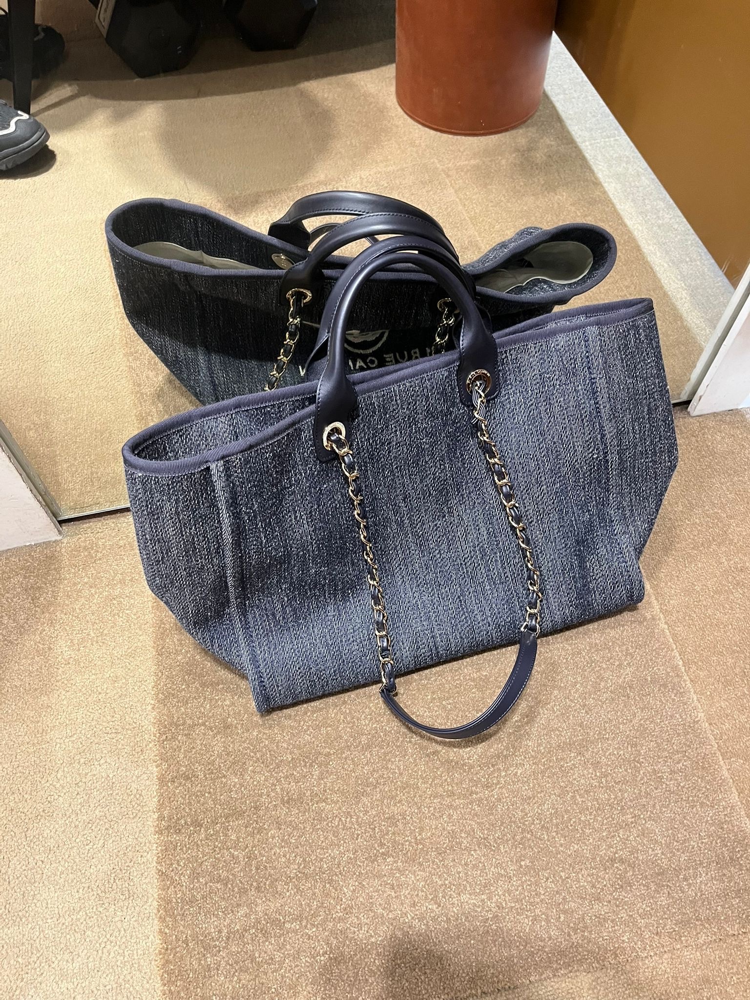 Chanel 購物袋（二手95%new)