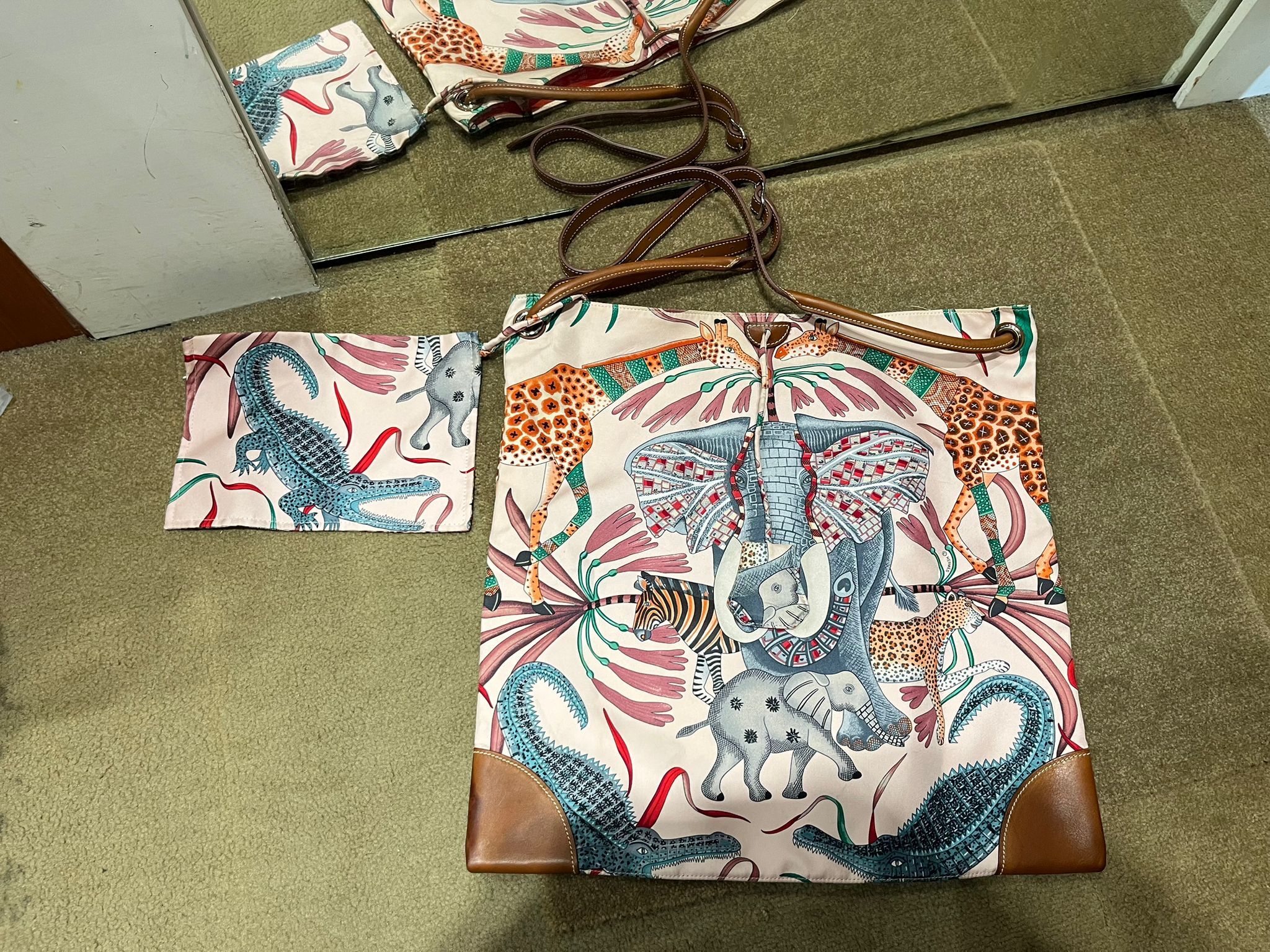 La Marche Du Zambeze Silky City X （二手95%new)