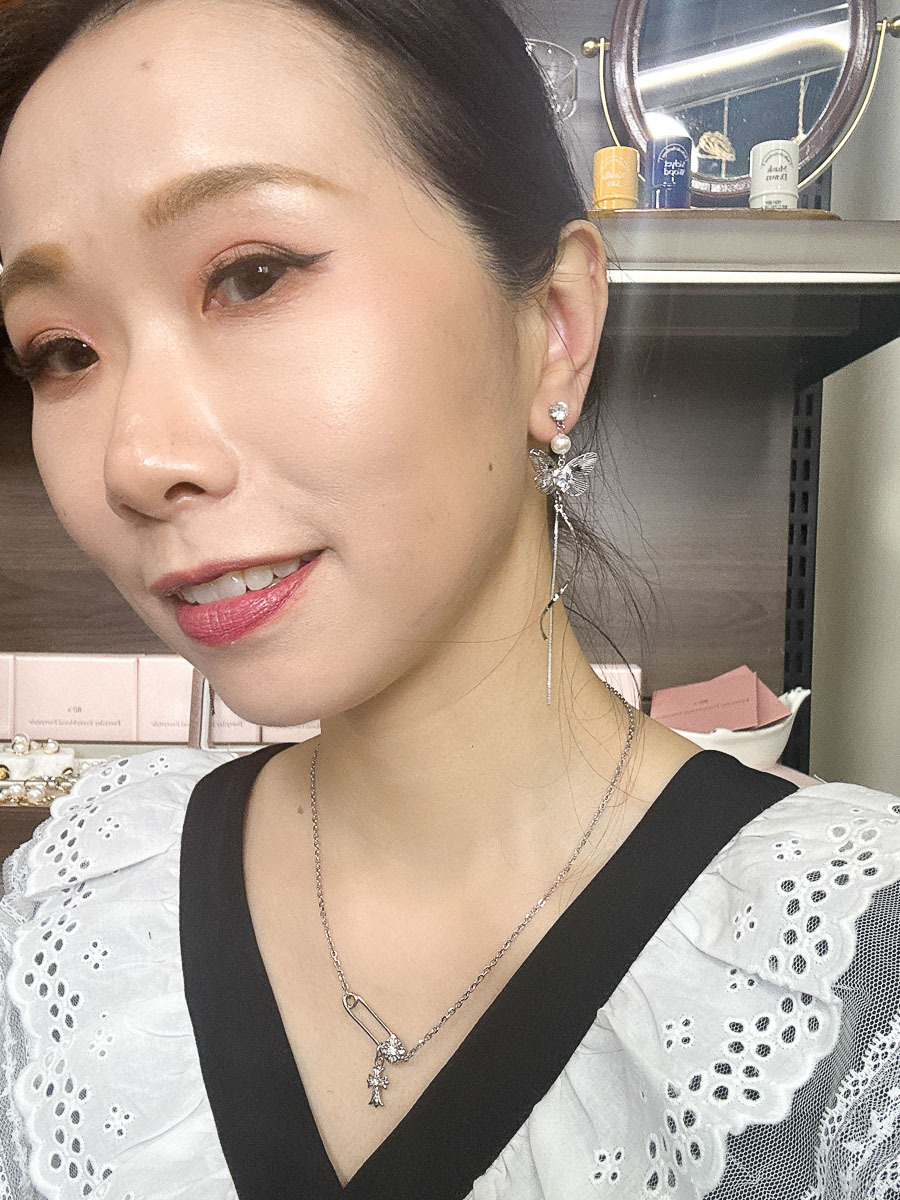 【SALE SALE SALE🔥】立體蝴蝶 珍珠925純銀耳針 【不設退換】（純針耳針比較軟，有可能會微曲）