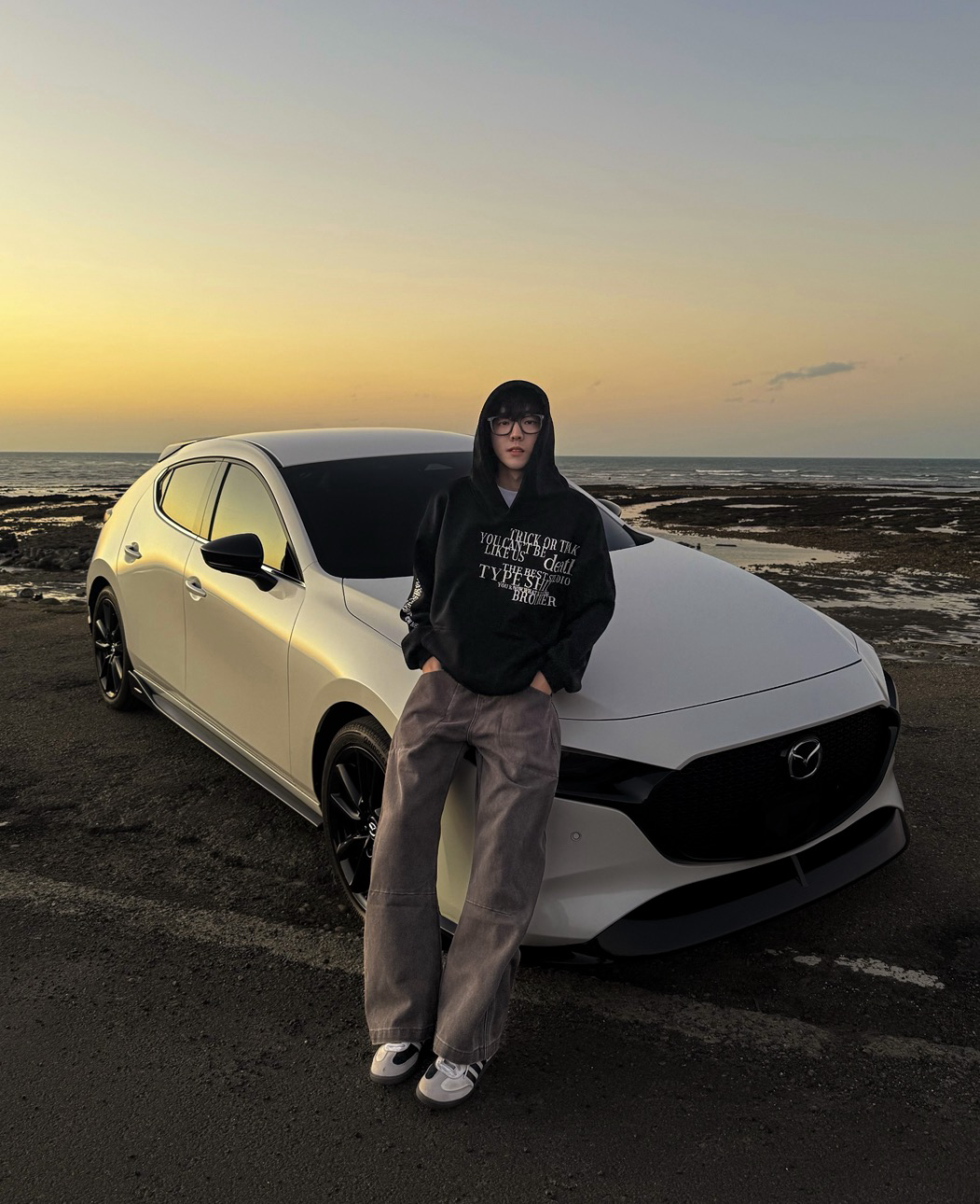 (現貨）質感做舊文字帽T