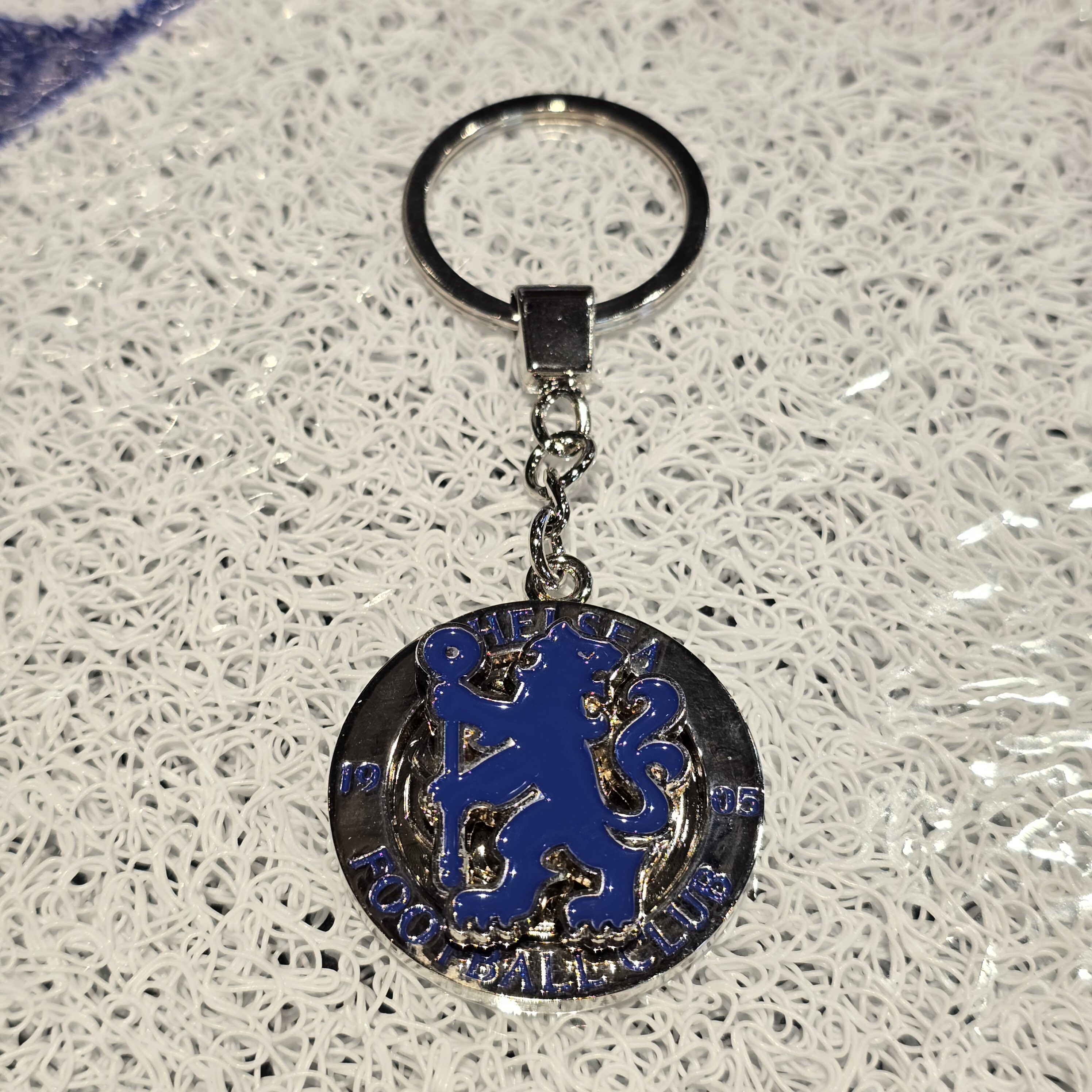 車路士銀藍色旋轉會徽鎖匙扣