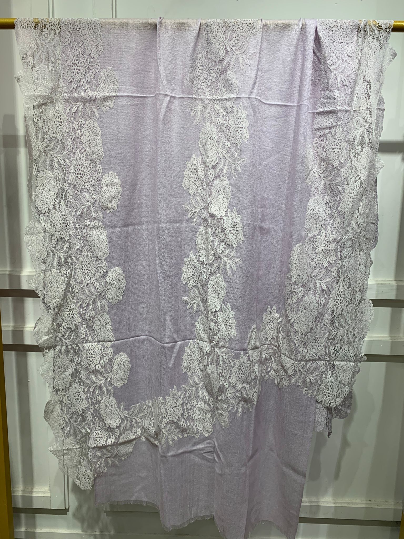 A43 80% Merino 20% Silk-M