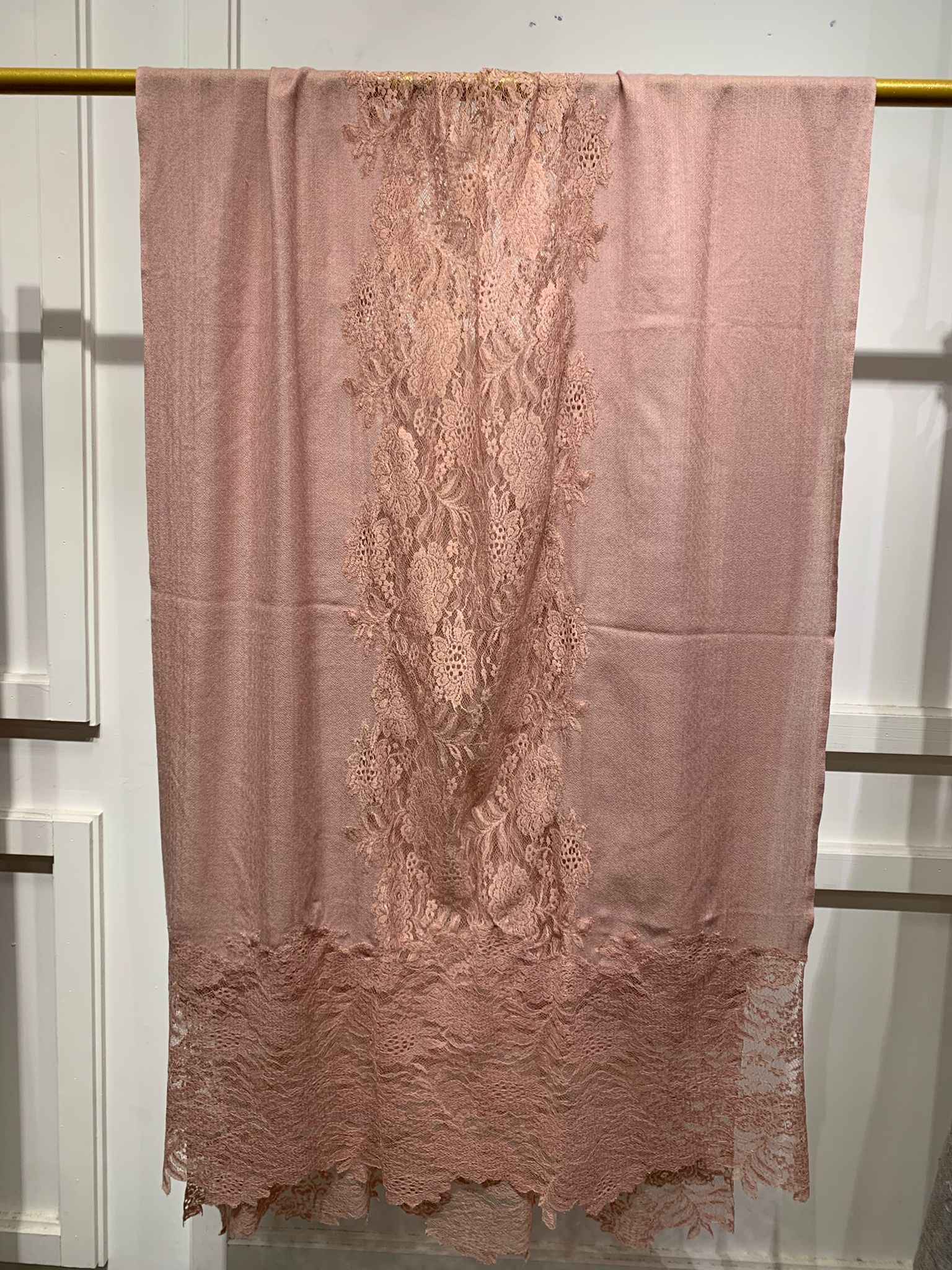 A44 75% Wool 25% Silk-M