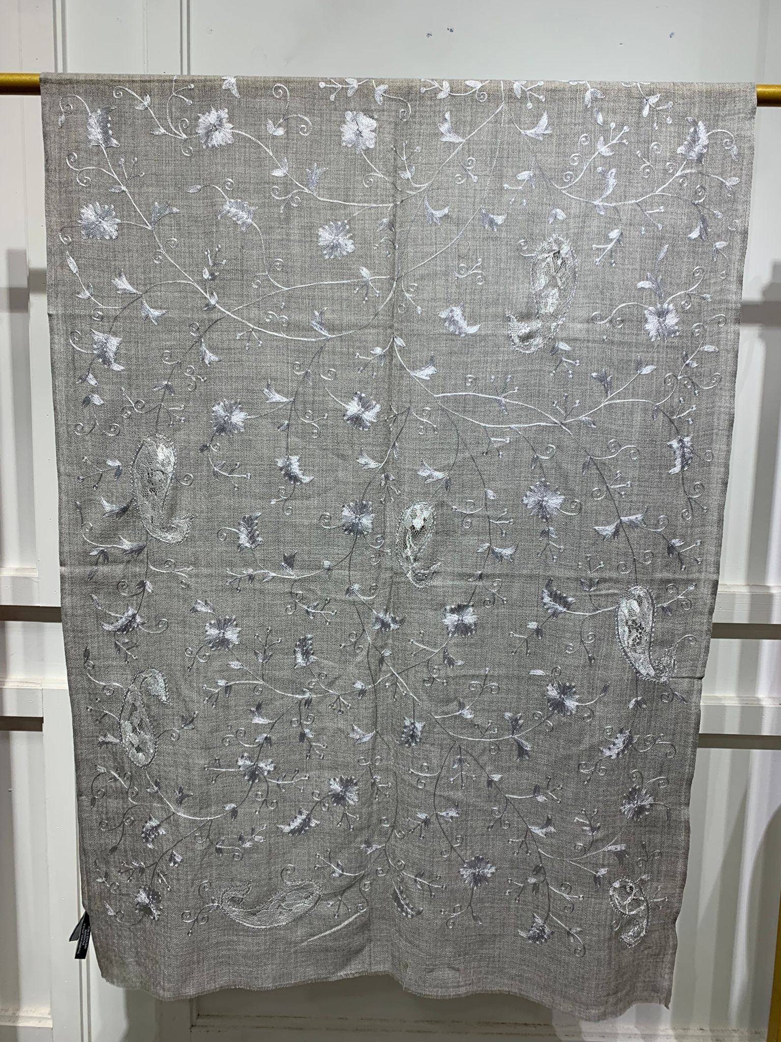 A54 75% Merino Wool 20% Silk 5% Cashmere-M