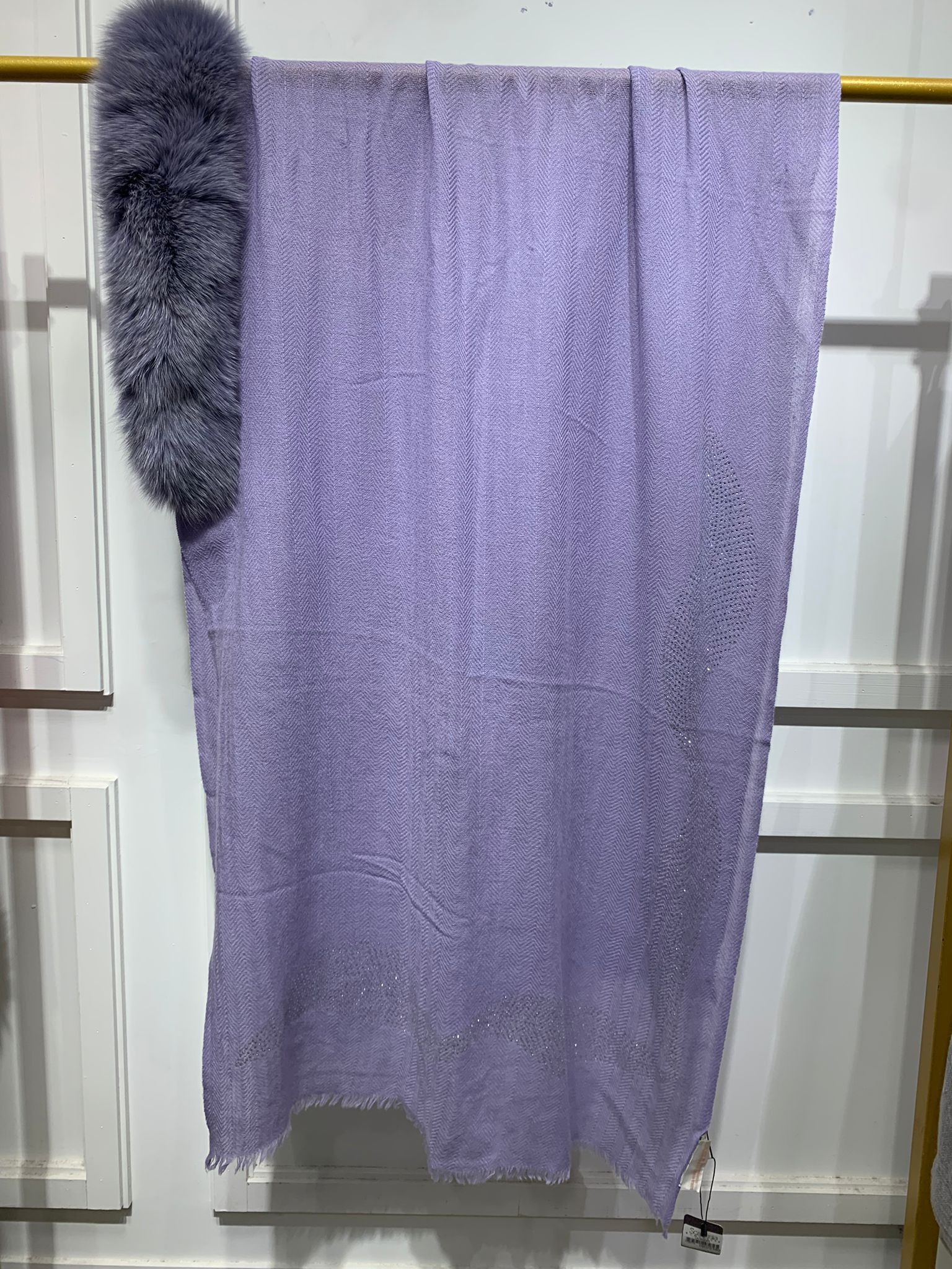 A62 70% Wool 30% Cashmere + +Fur (北歐狐狸毛)-M
