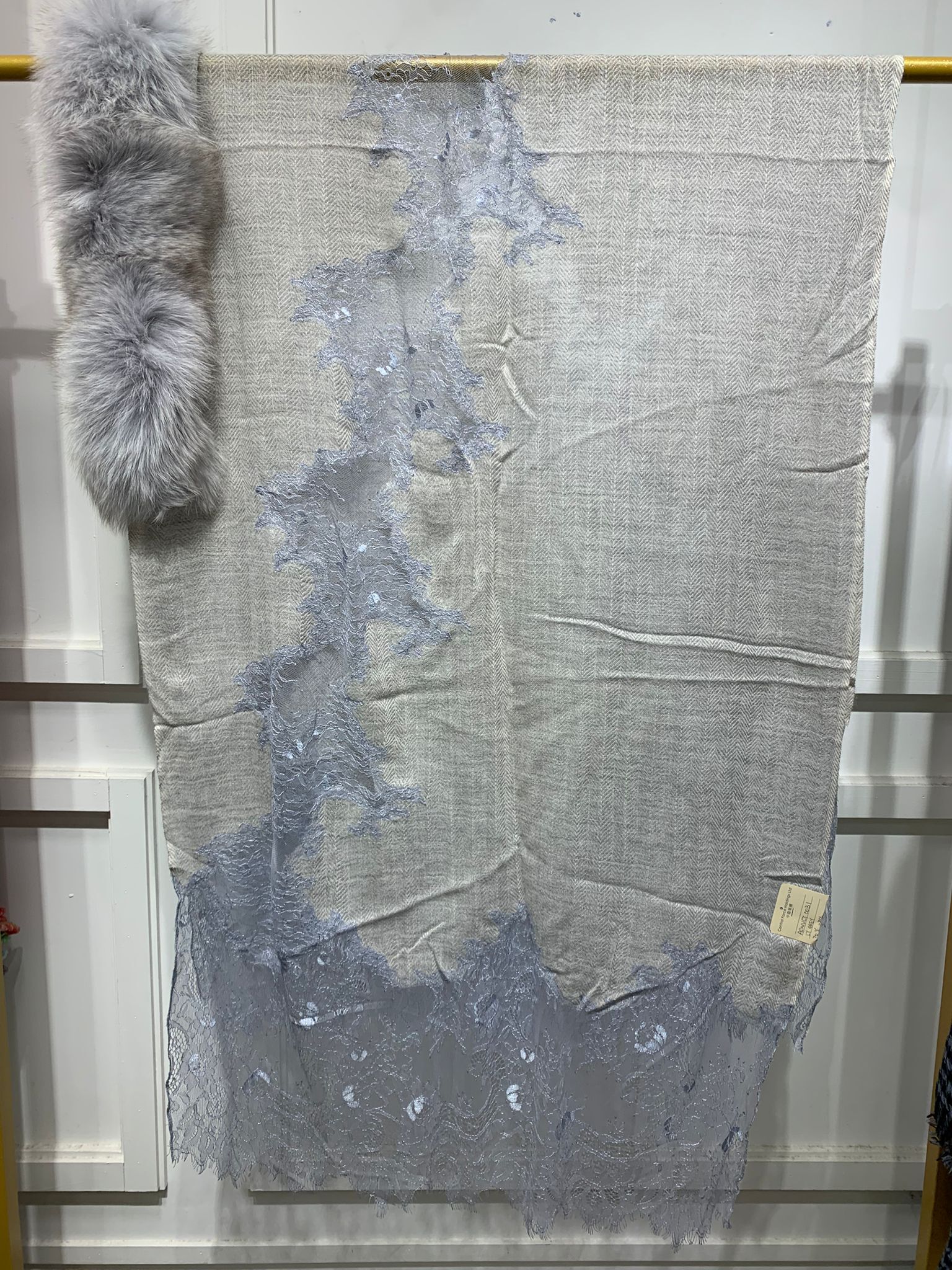 A65 70% Wool  30% Cashmere + +Fur (北歐狐狸毛)-M