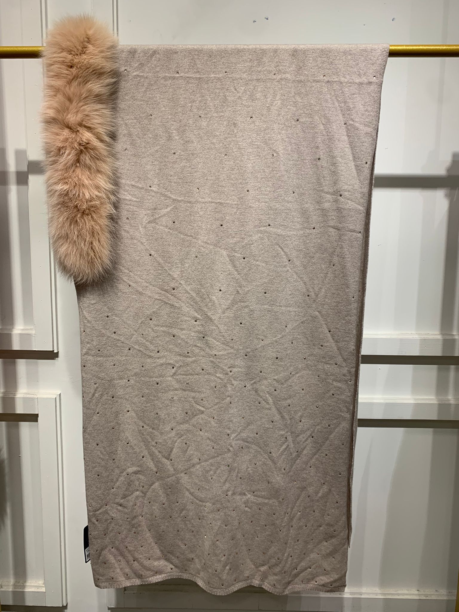 A72 70% Wool 30% Cashmere +Fur (北歐狐狸毛)-M