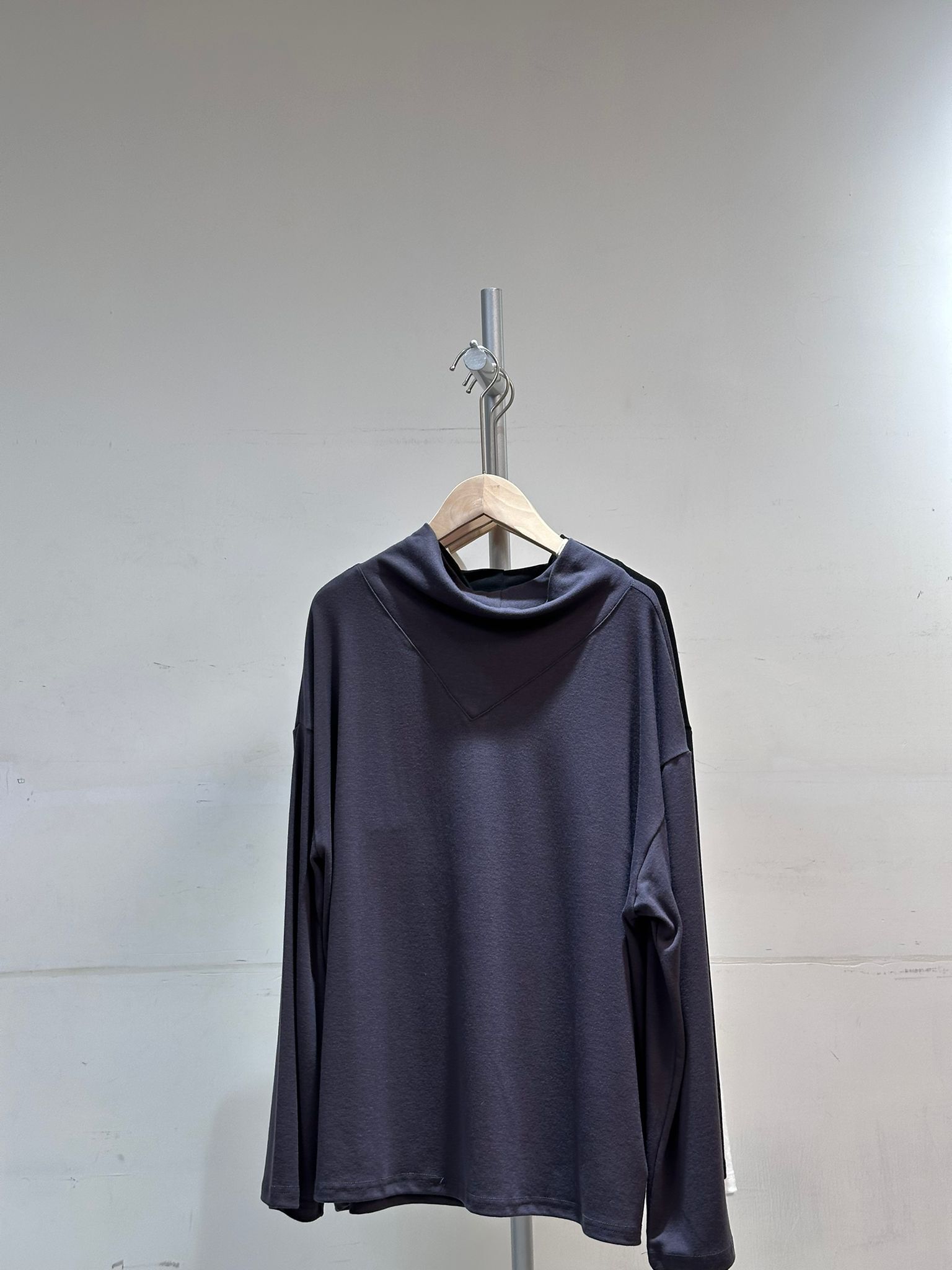 0213003a/韓國寬鬆V領鬆身小韓系上衣/50C'42W'26.5L'