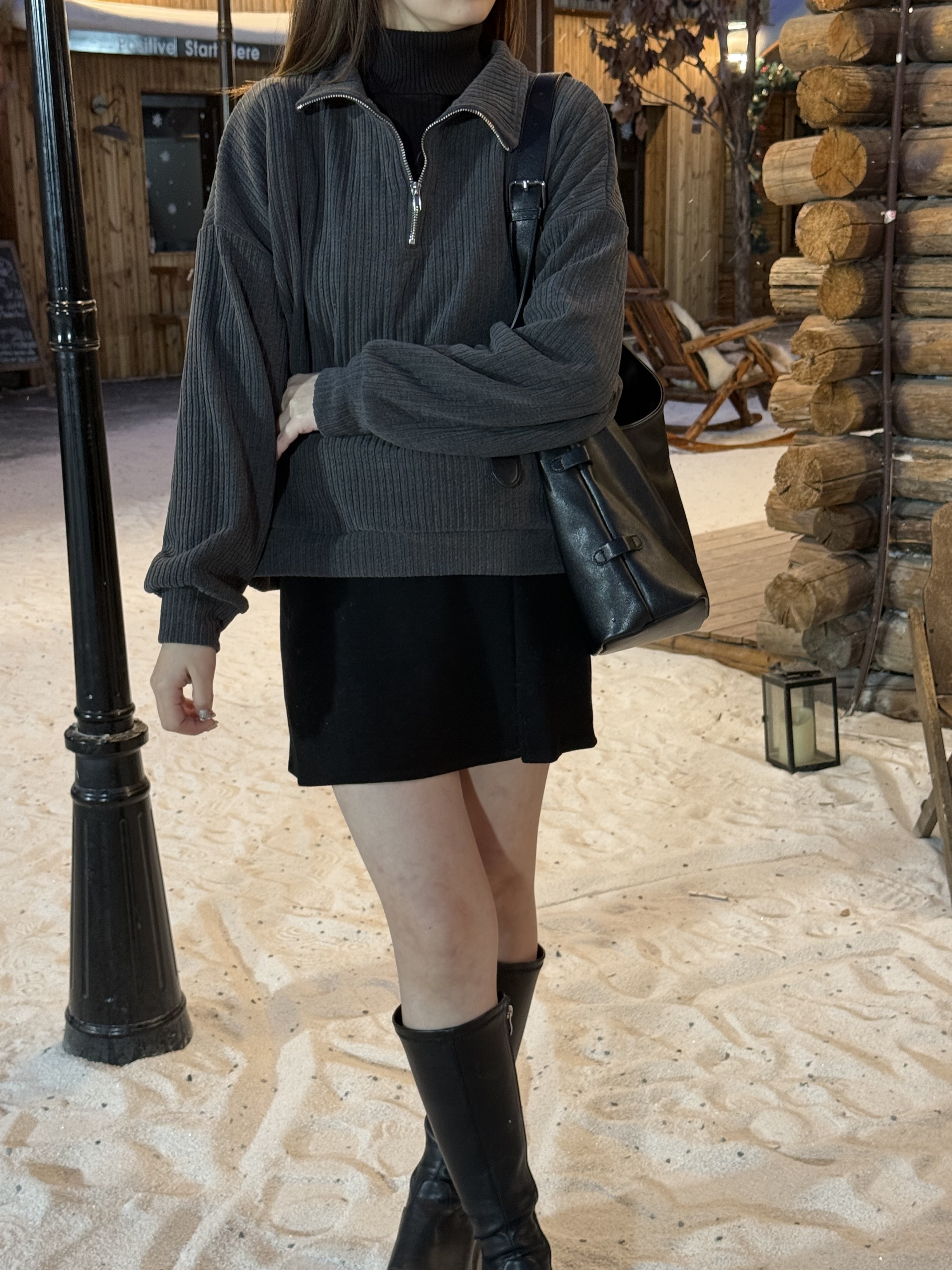 翻領半拉鍊條上衣