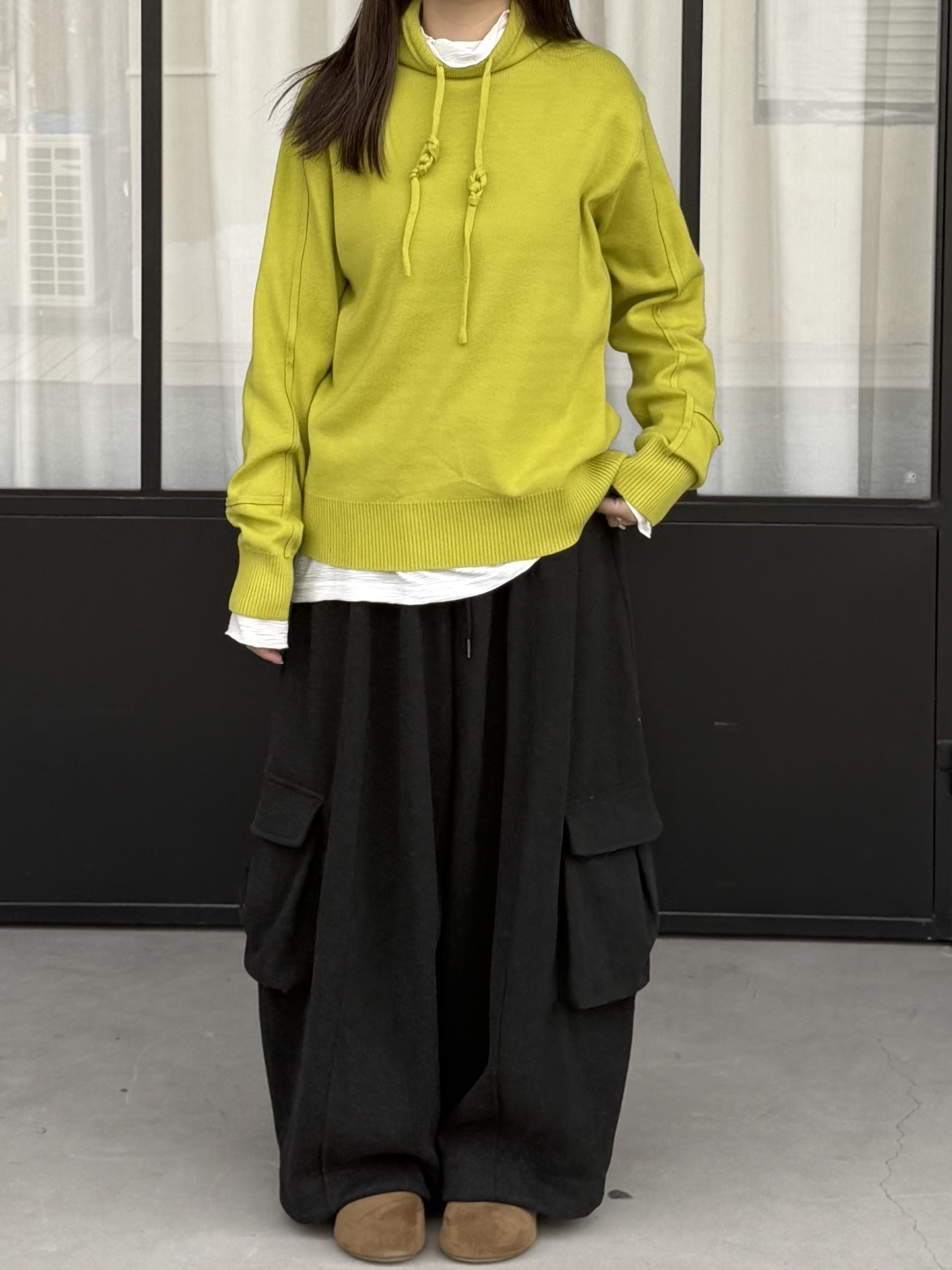 盪領設計款針織上衣