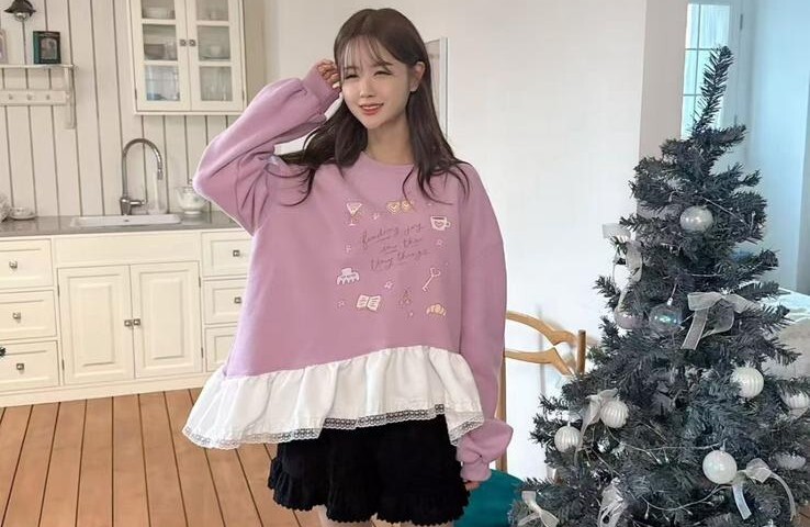 BE54   卡通上衣  胸48 長24 $529 (一口價)