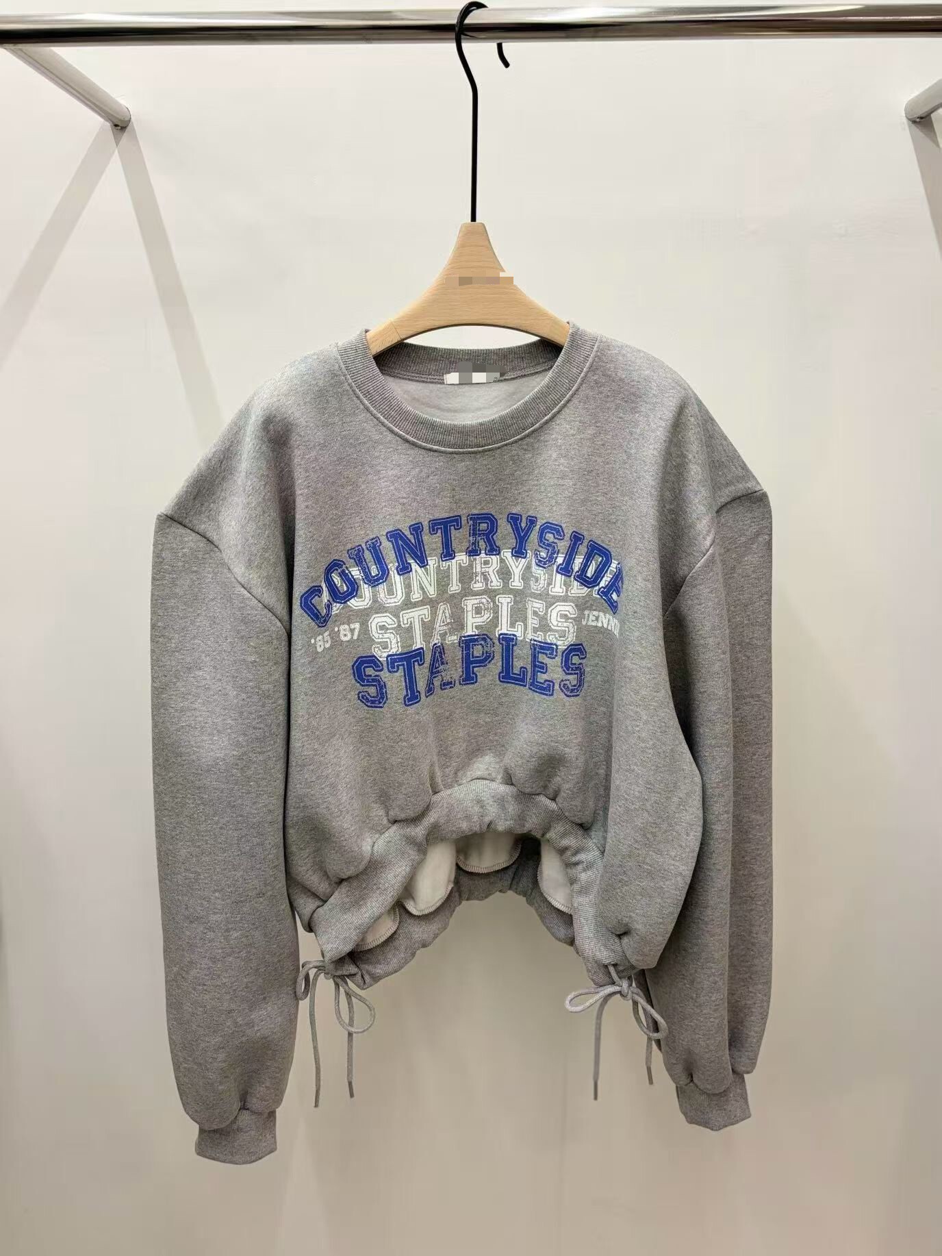 造型短版落肩刷毛衛衣