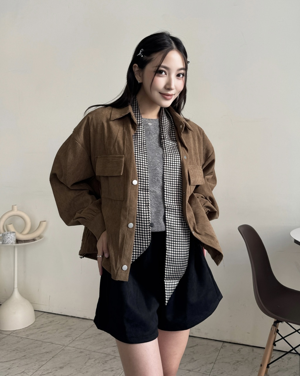 質感下擺縮口設計燈芯絨口袋襯衫—5507