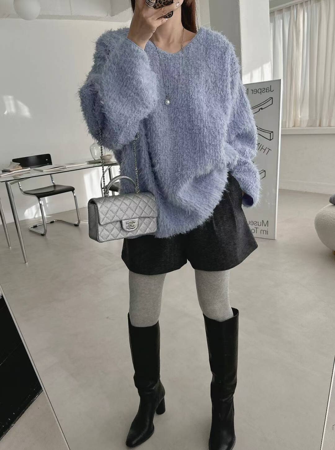 羊毛海V領寬版毛衣