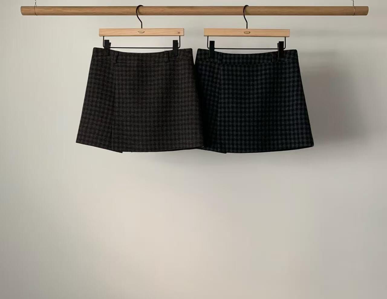 AU5303 冬日格紋短裙