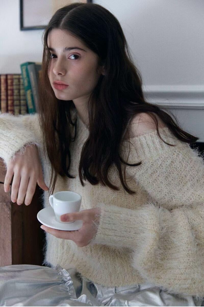 V領羊毛海短版毛衣