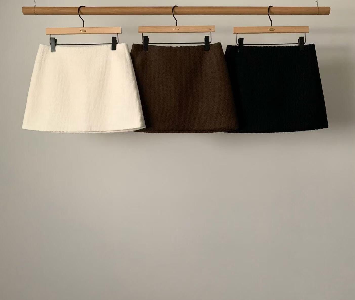 AU5308 坑紋小短裙