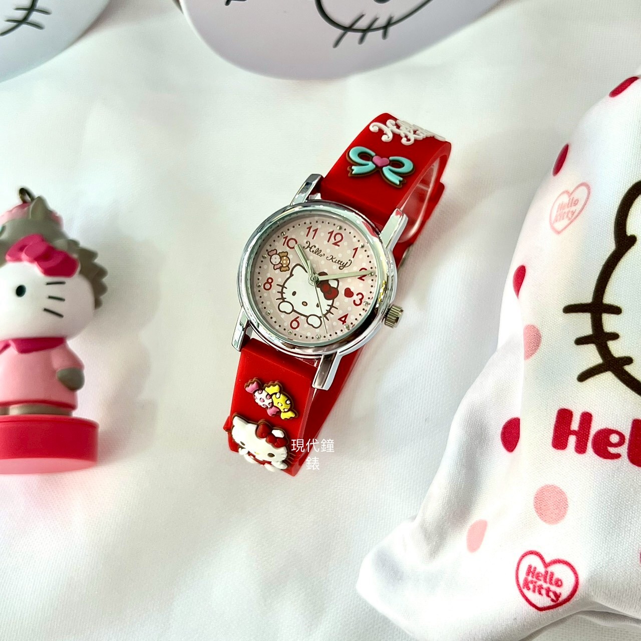 【HELLO KITTY】凱蒂貓生動迷人立體圖案手錶 KT015LWRR 28mm 現代鐘錶