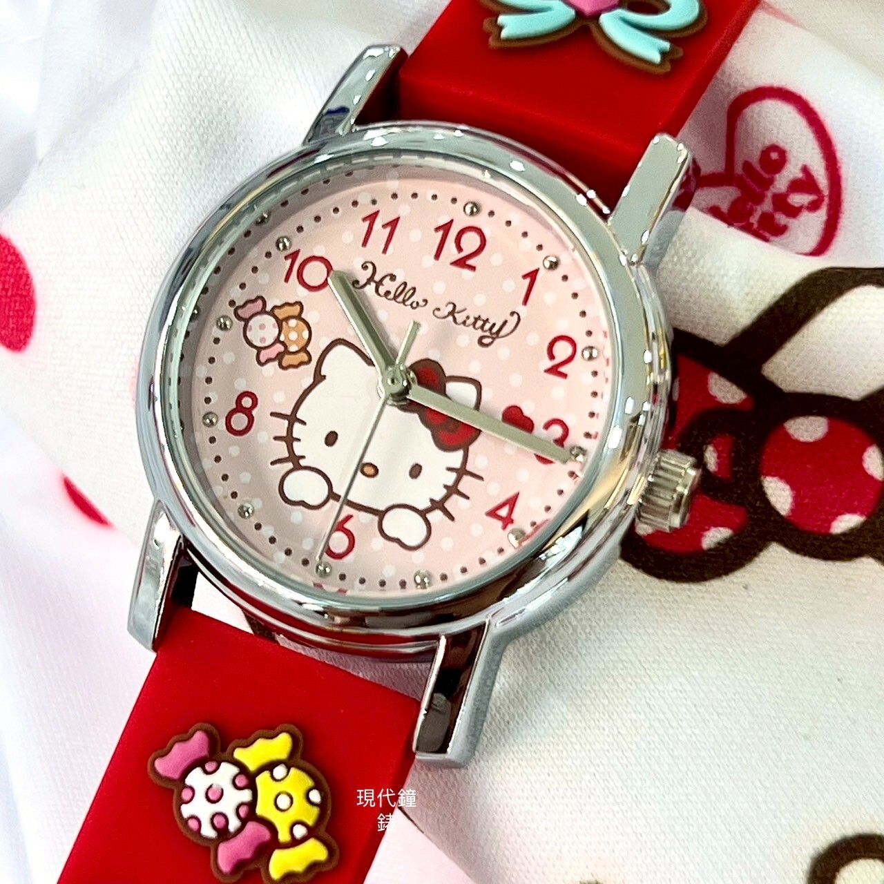 【HELLO KITTY】凱蒂貓生動迷人立體圖案手錶 KT015LWRR 28mm 現代鐘錶