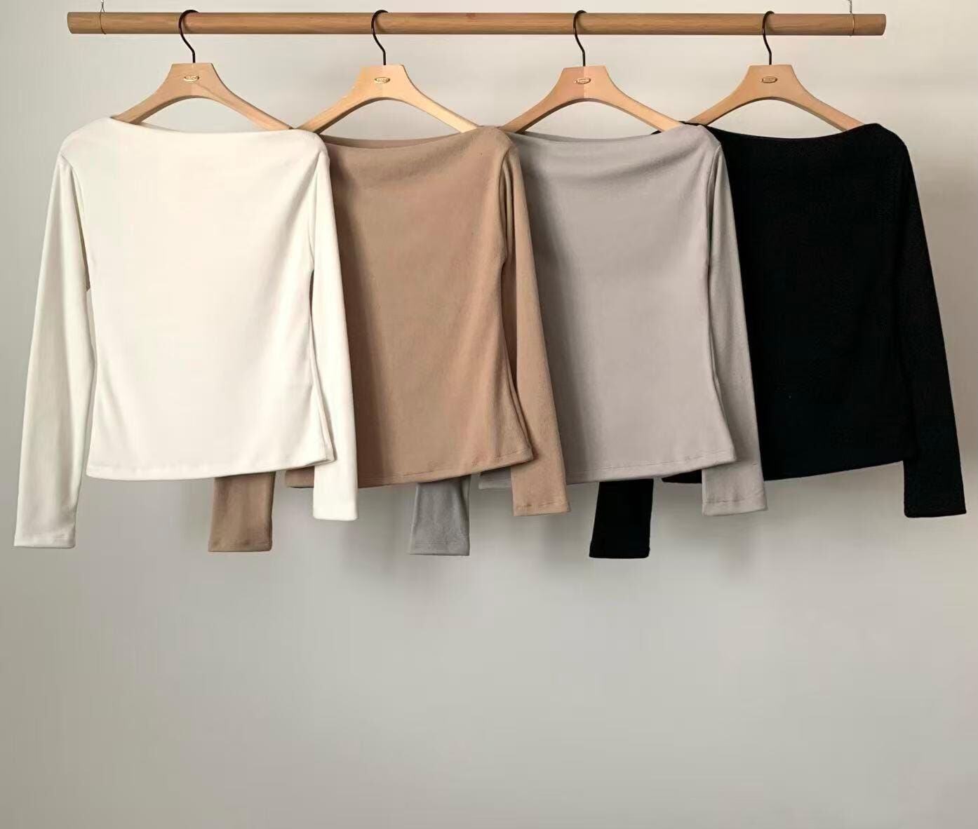 AU5320 一字斜肩收腰上衣