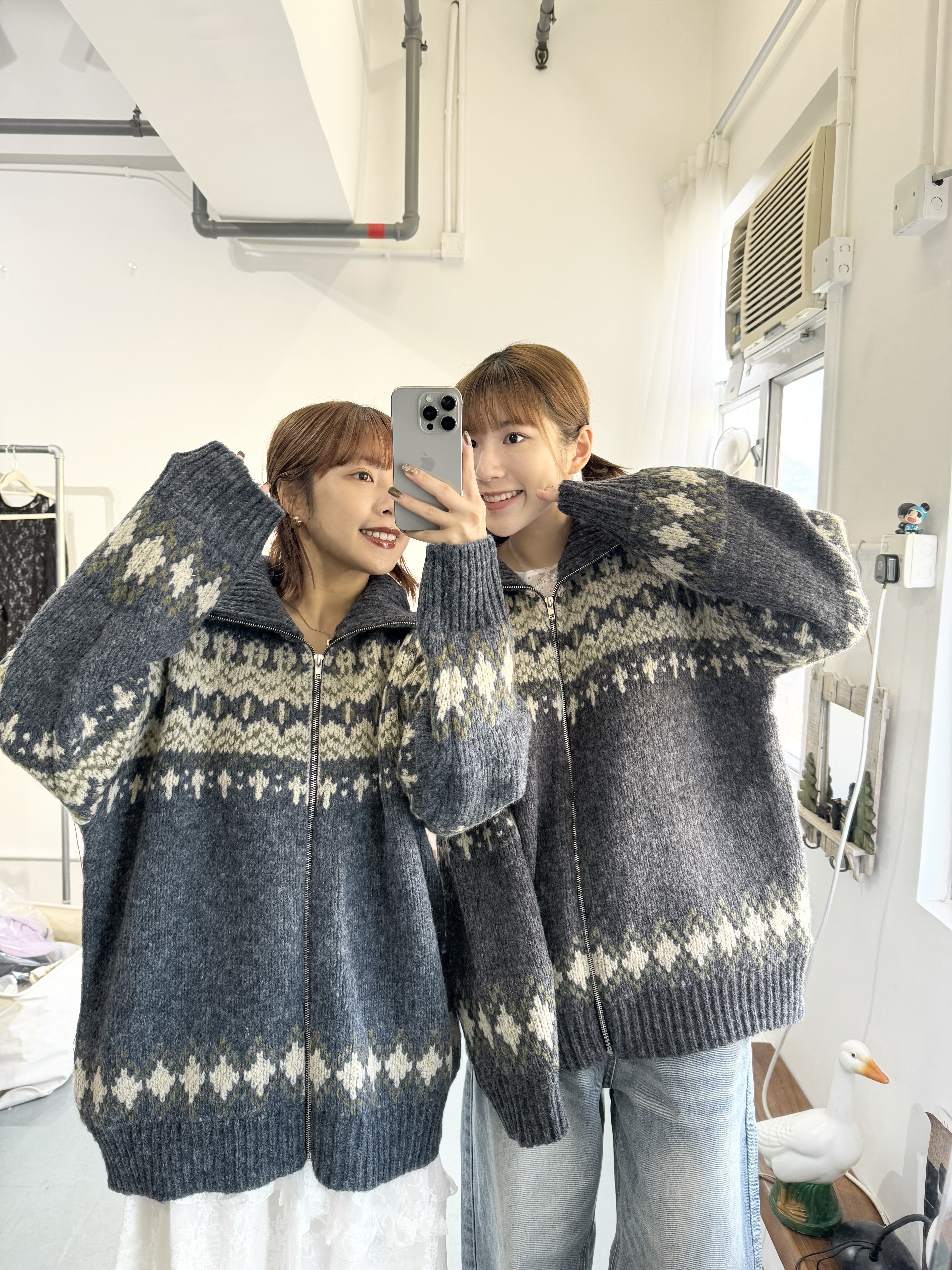 圖騰反領拉縫外套