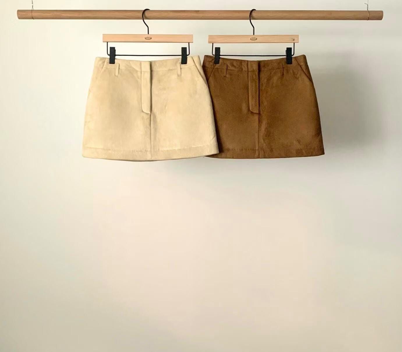 AU5337 仿麂皮短裙 *優惠碼不適用*