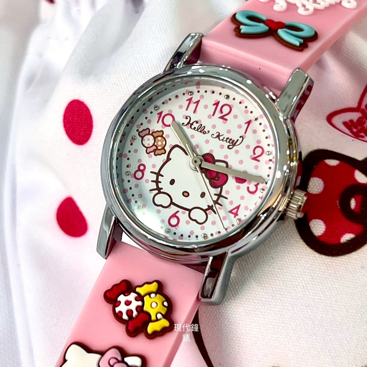 【HELLO KITTY】凱蒂貓生動迷人立體圖案手錶 KT015LWPP 28mm 現代鐘錶