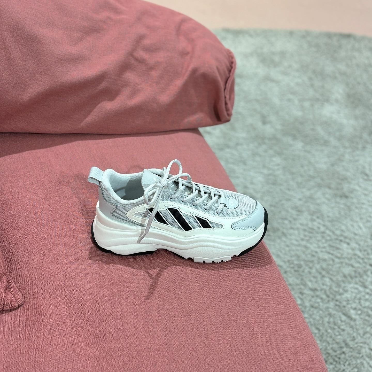 Adidas Originals Ozgaia 奶油黑 奶油色 增高 厚底 復古鞋 IG6042