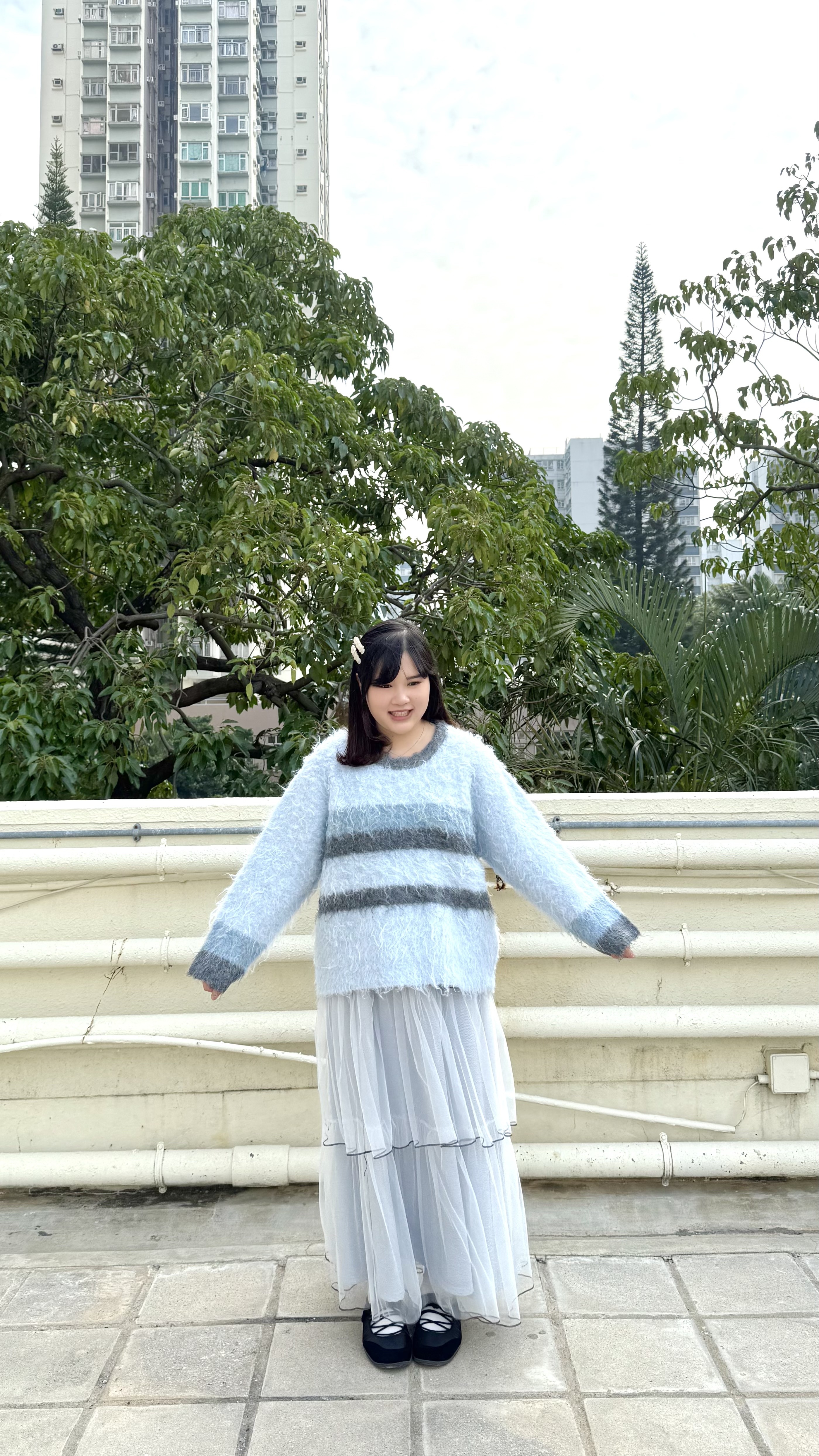 拼色間紋圓領飛毛冷衫