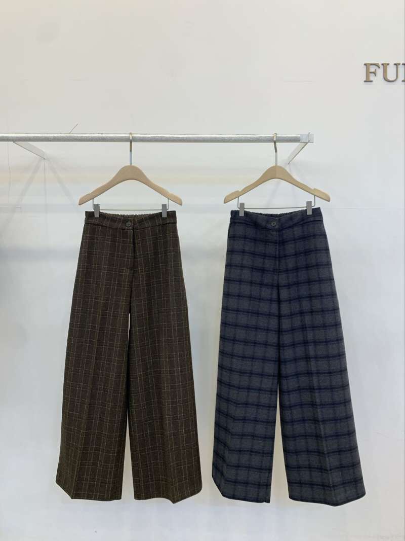 FP5303 羊毛50格紋後鬆緊鋪面西褲