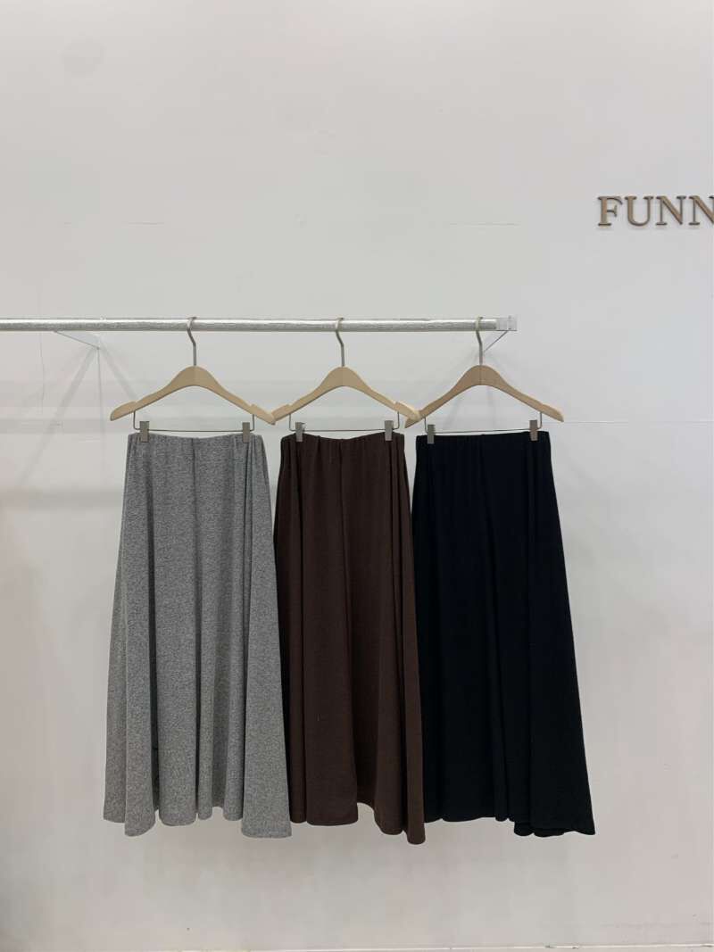 FP5305 隱形全鬆緊人造絲混羊毛半身裙