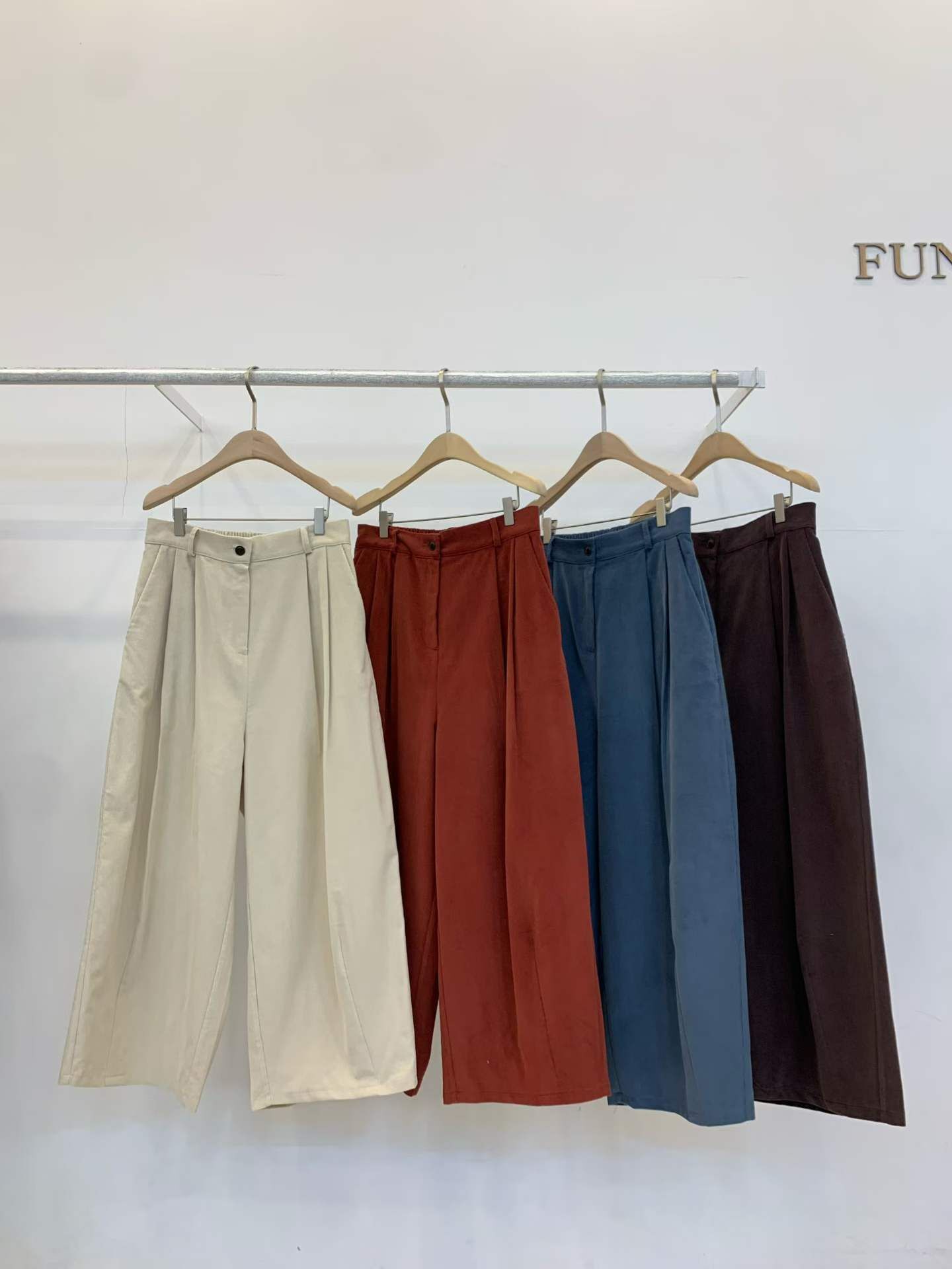 FP5308 竪坑條日本進口棉質燈芯絨闊腿褲