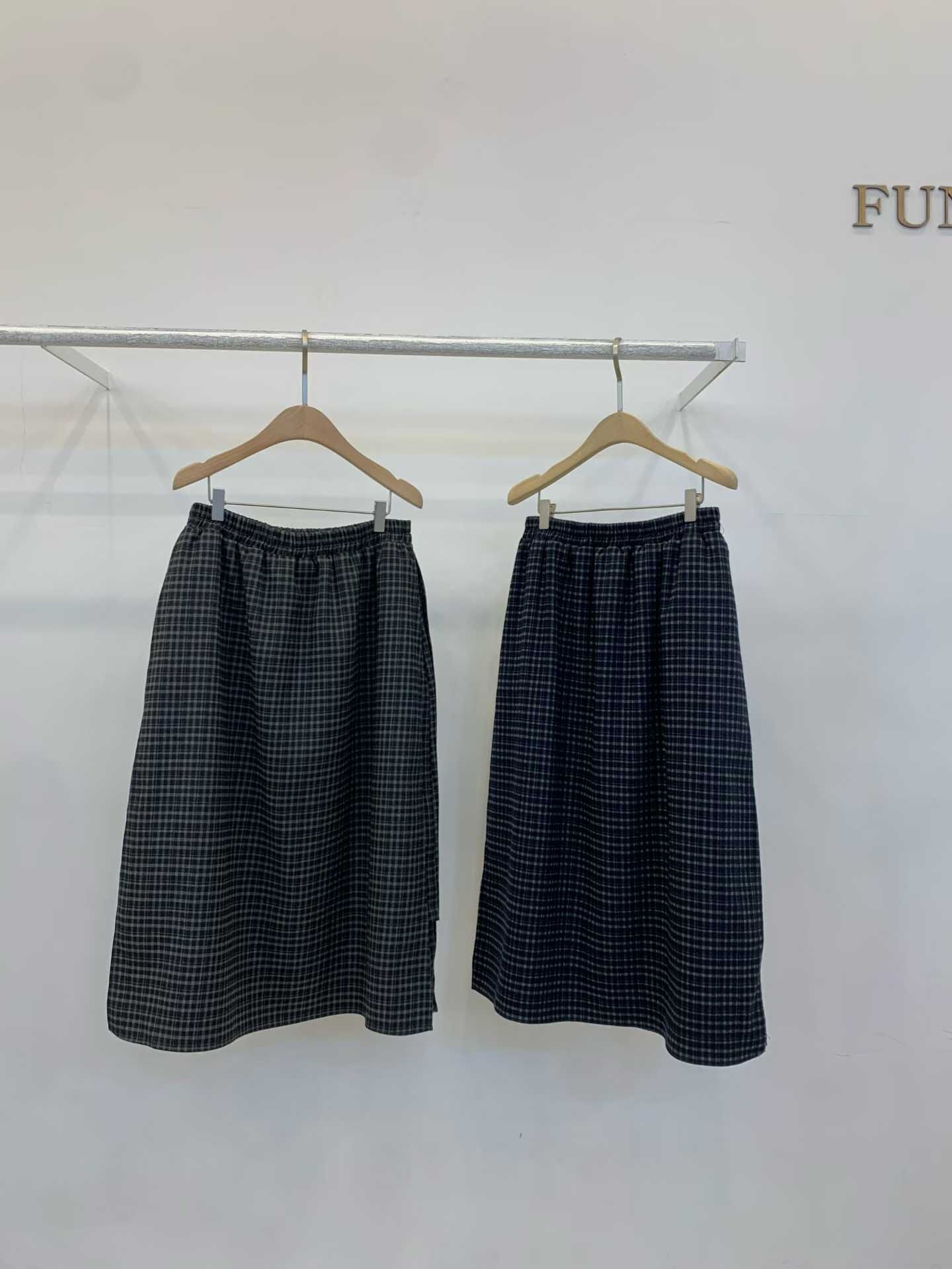 FP5313 全鬆緊格紋刷毛兩片裙