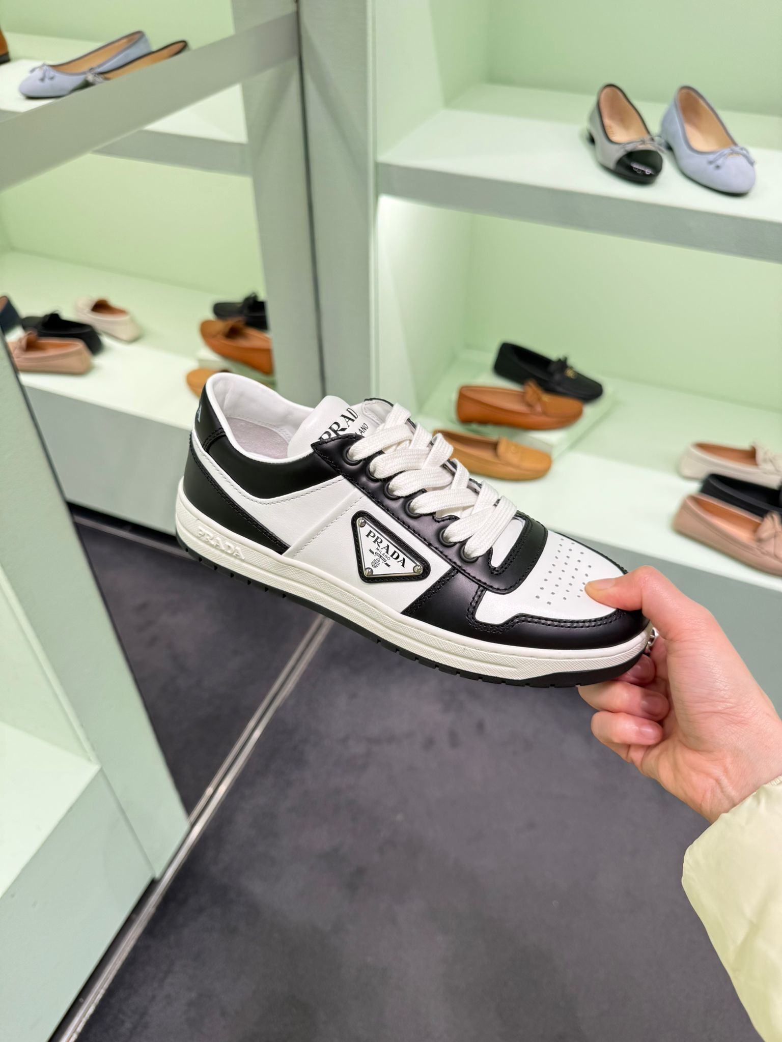 Outlet Prada Sneakers