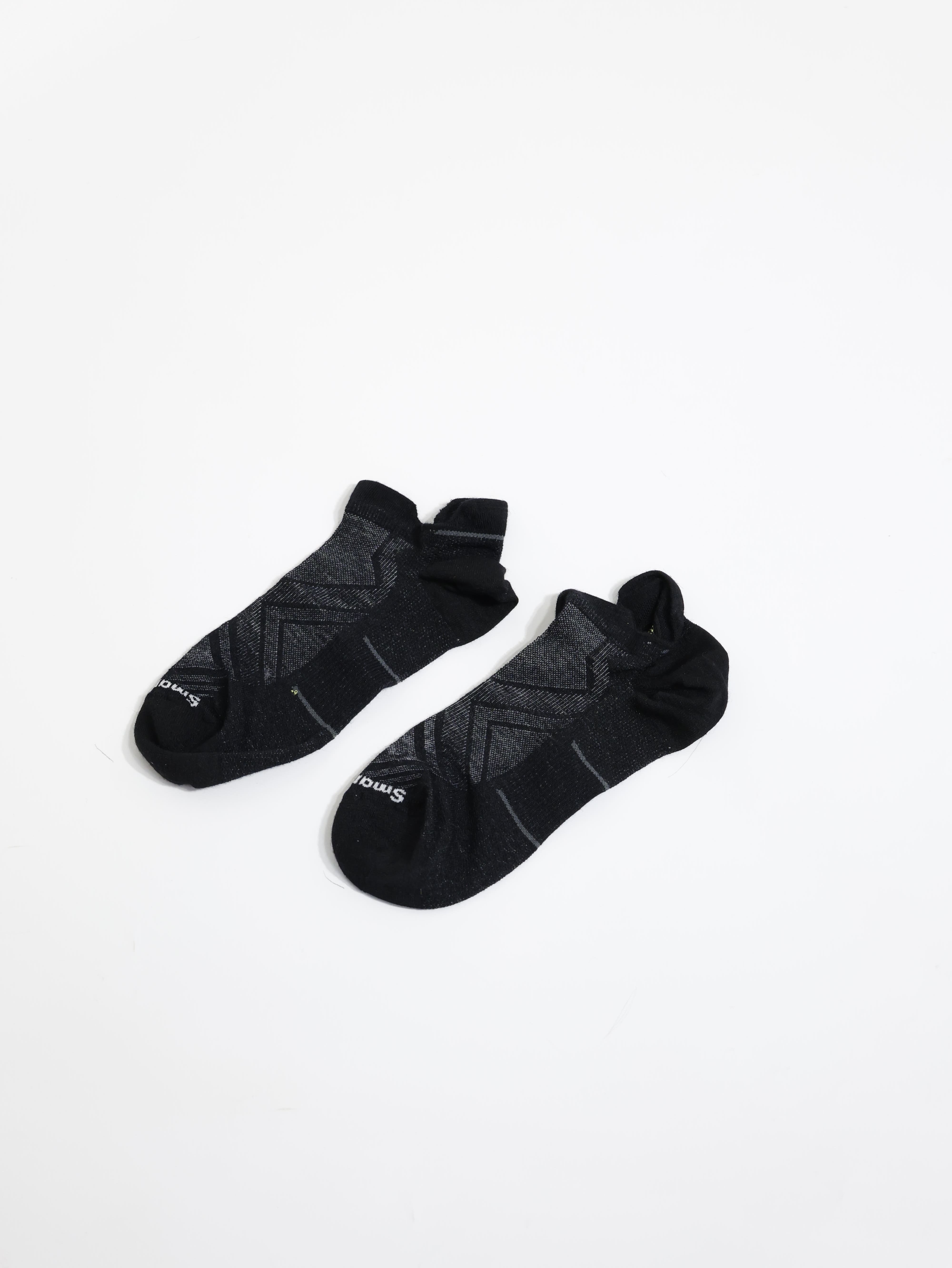 【 M 號】Smartwool 羊毛襪 Unisex 機能跑步超輕減震踝襪 黑色 SW001651001