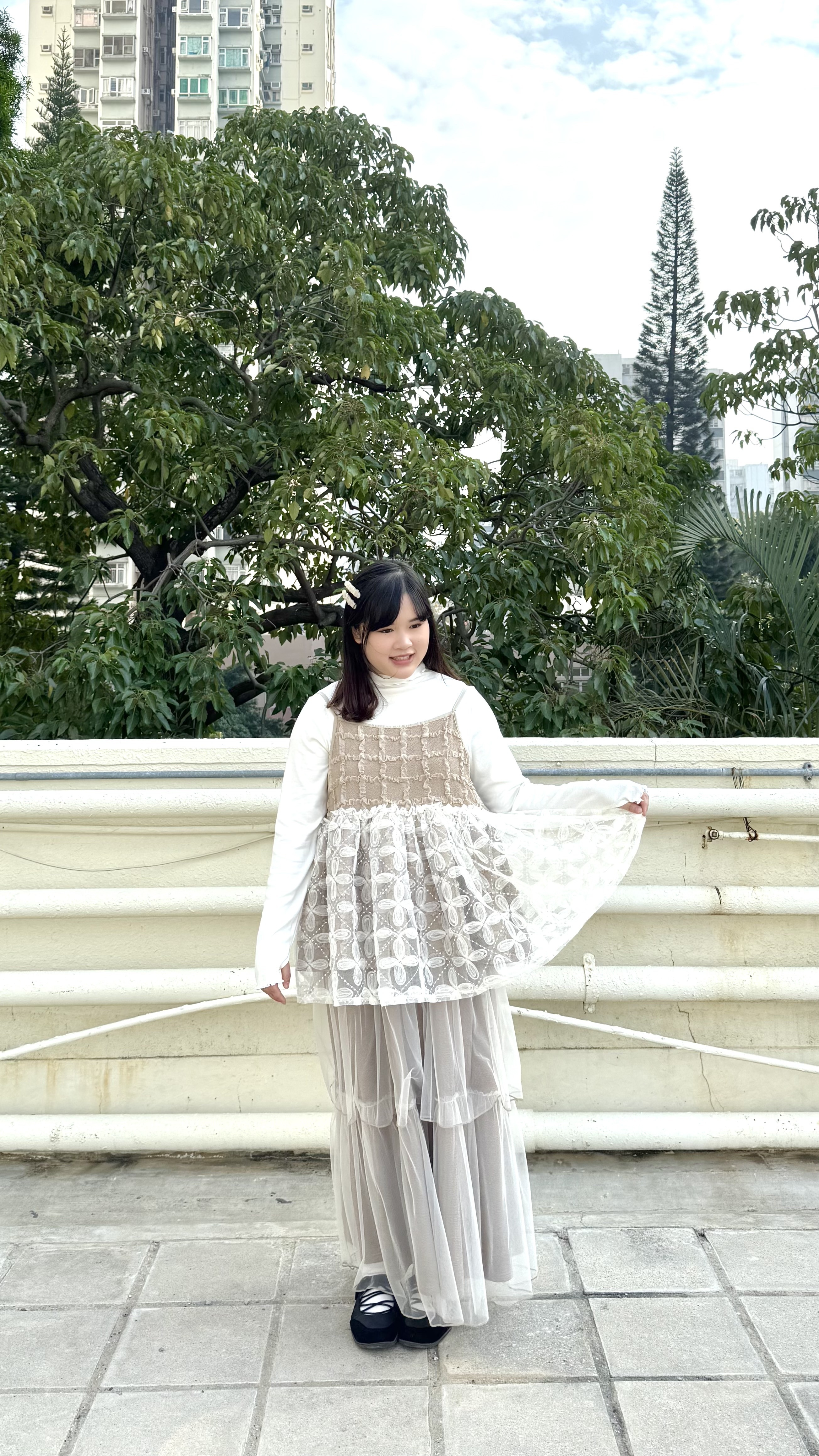 必入！菱格花花拼紗吊帶