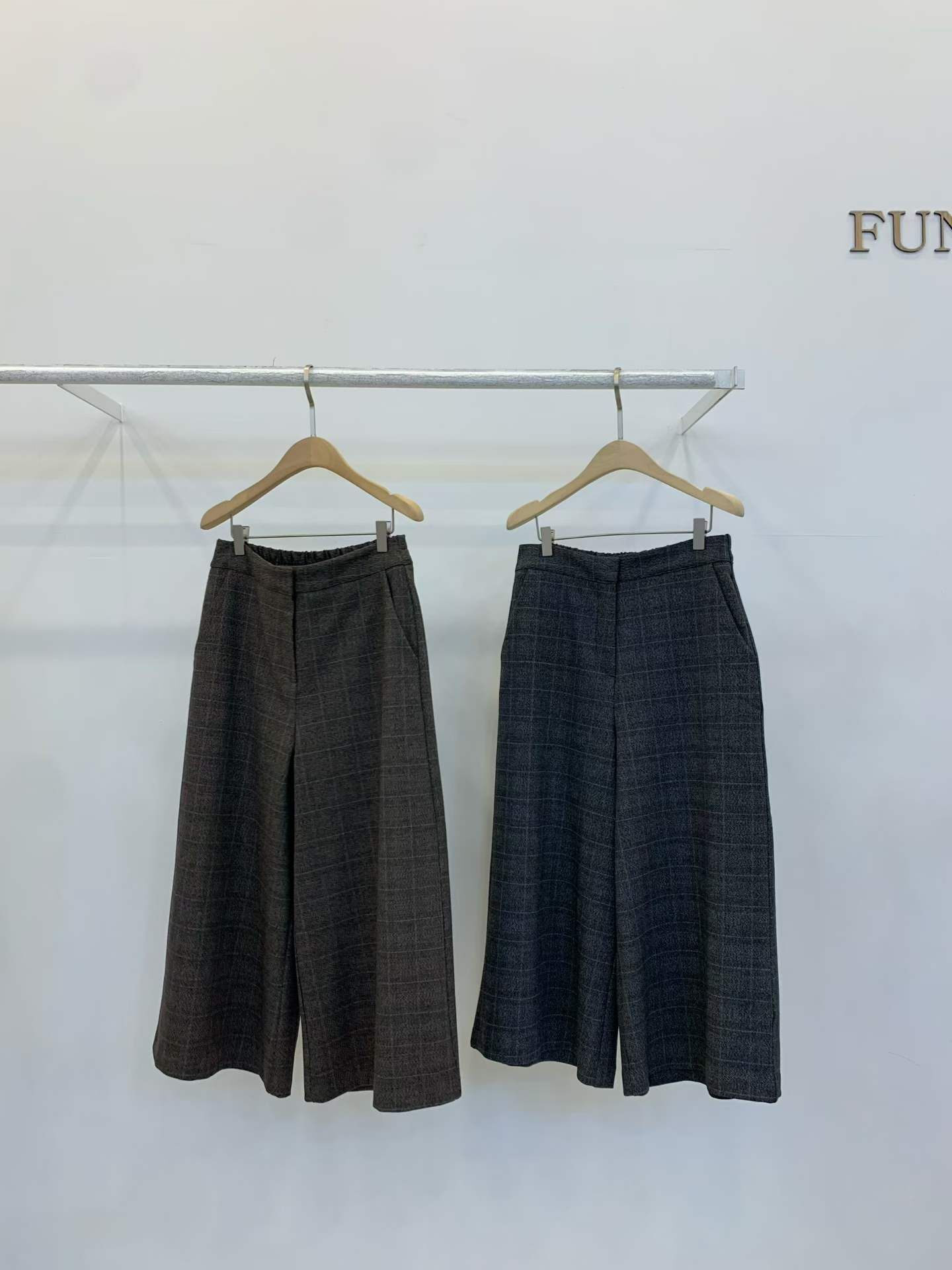 FP5318 後鬆緊A型格紋八分闊腿褲