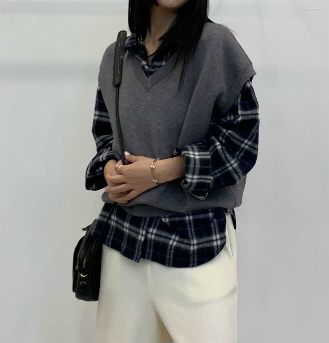 FP5321 羊絨v領配色背心