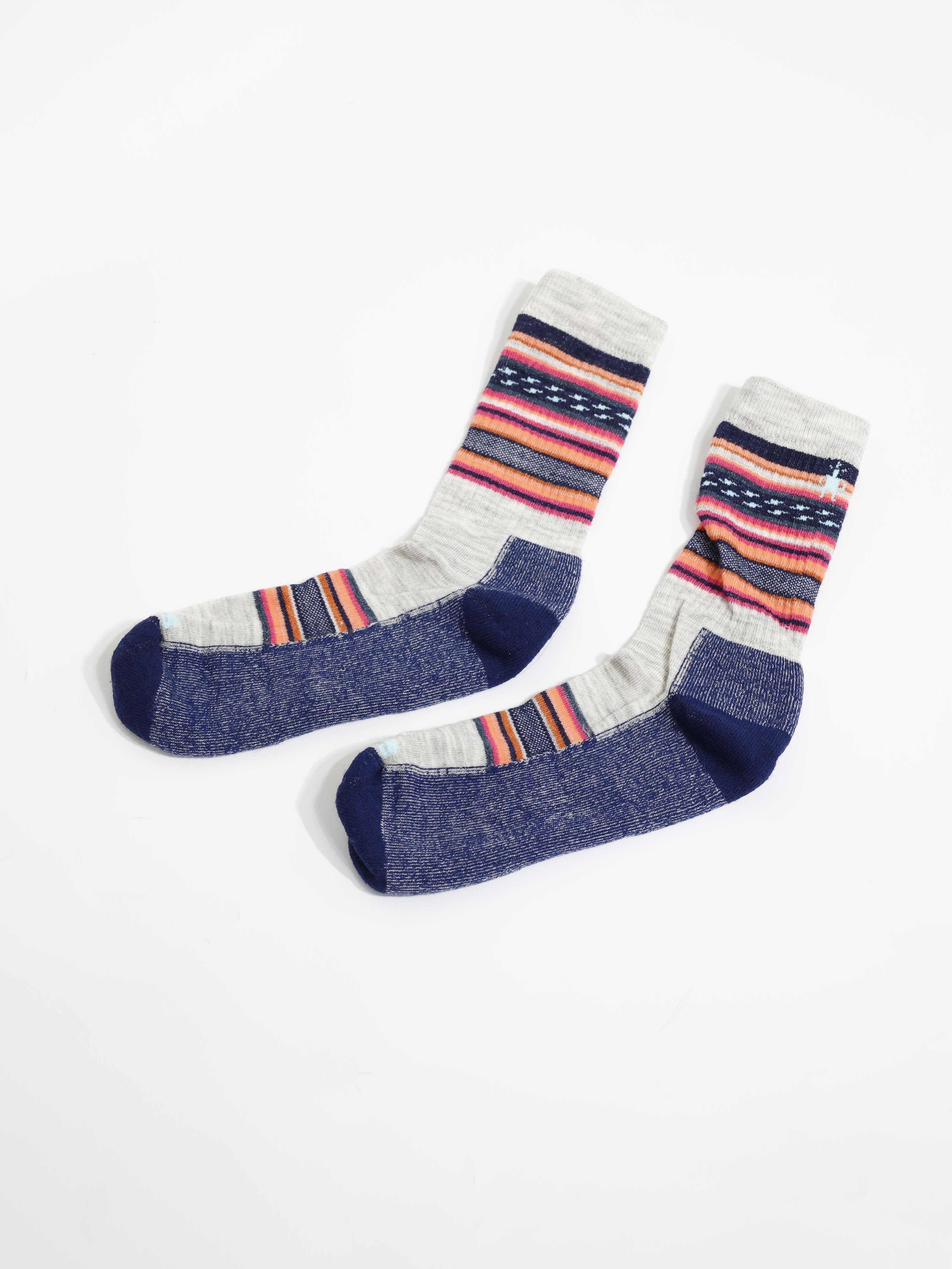 【 L 號】Smartwool 羊毛襪 Unisex 日著中長襪 ReGarita 塵灰色 SW001738069