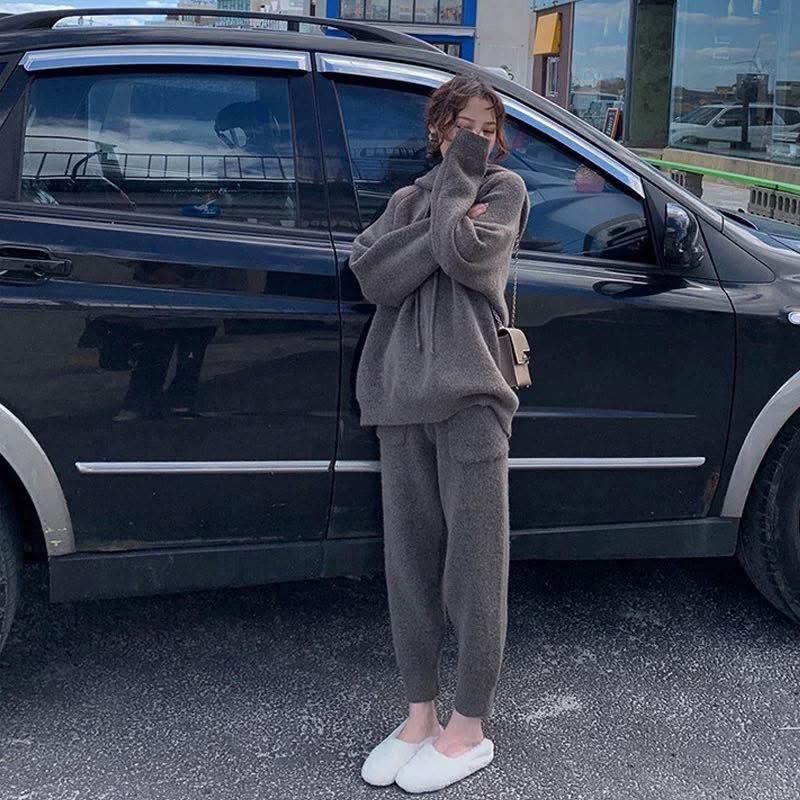 【簡約連帽素面針織上衣＋長褲套組】（現貨）