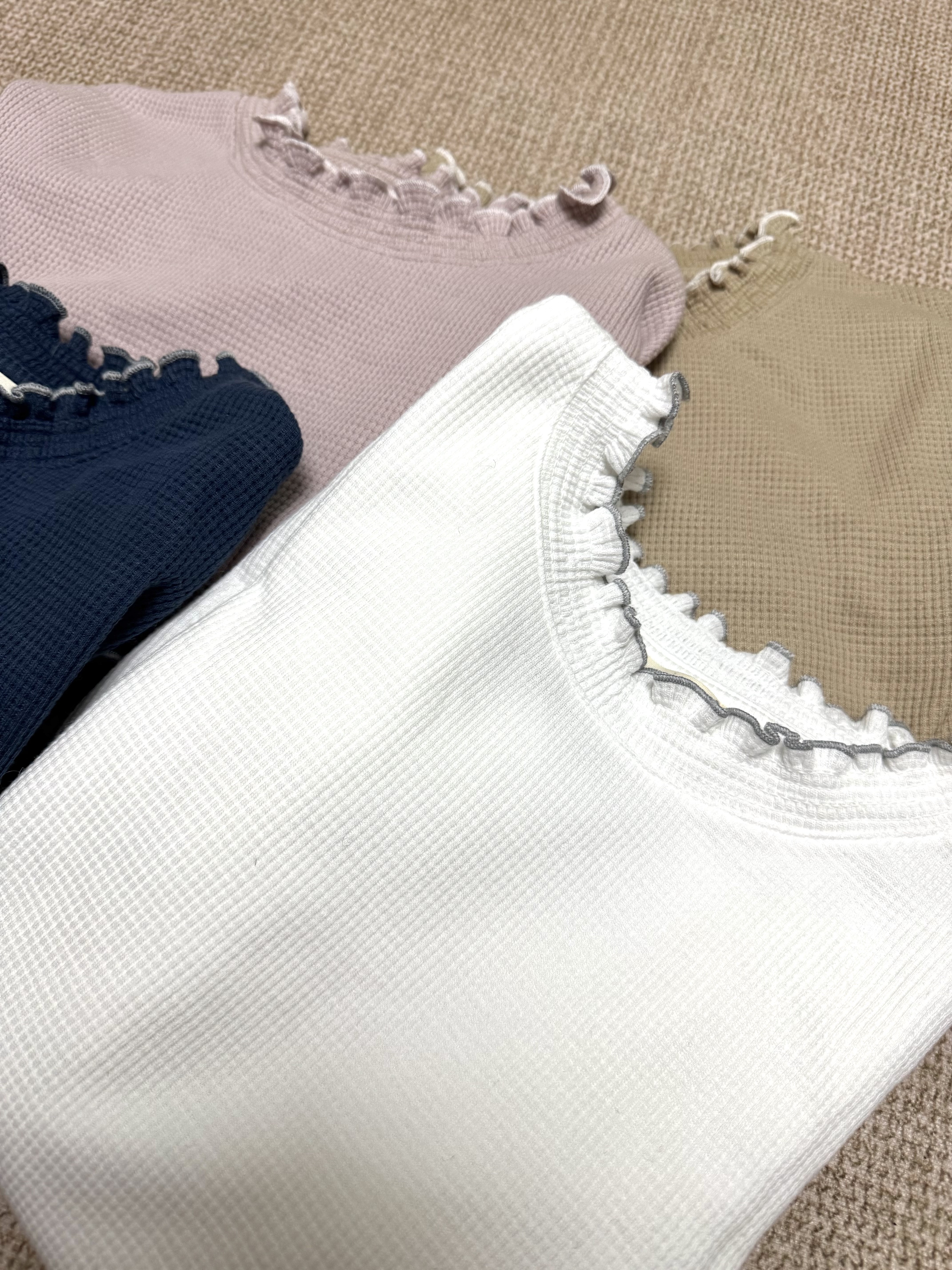 窩夫格紋花邊長袖Top