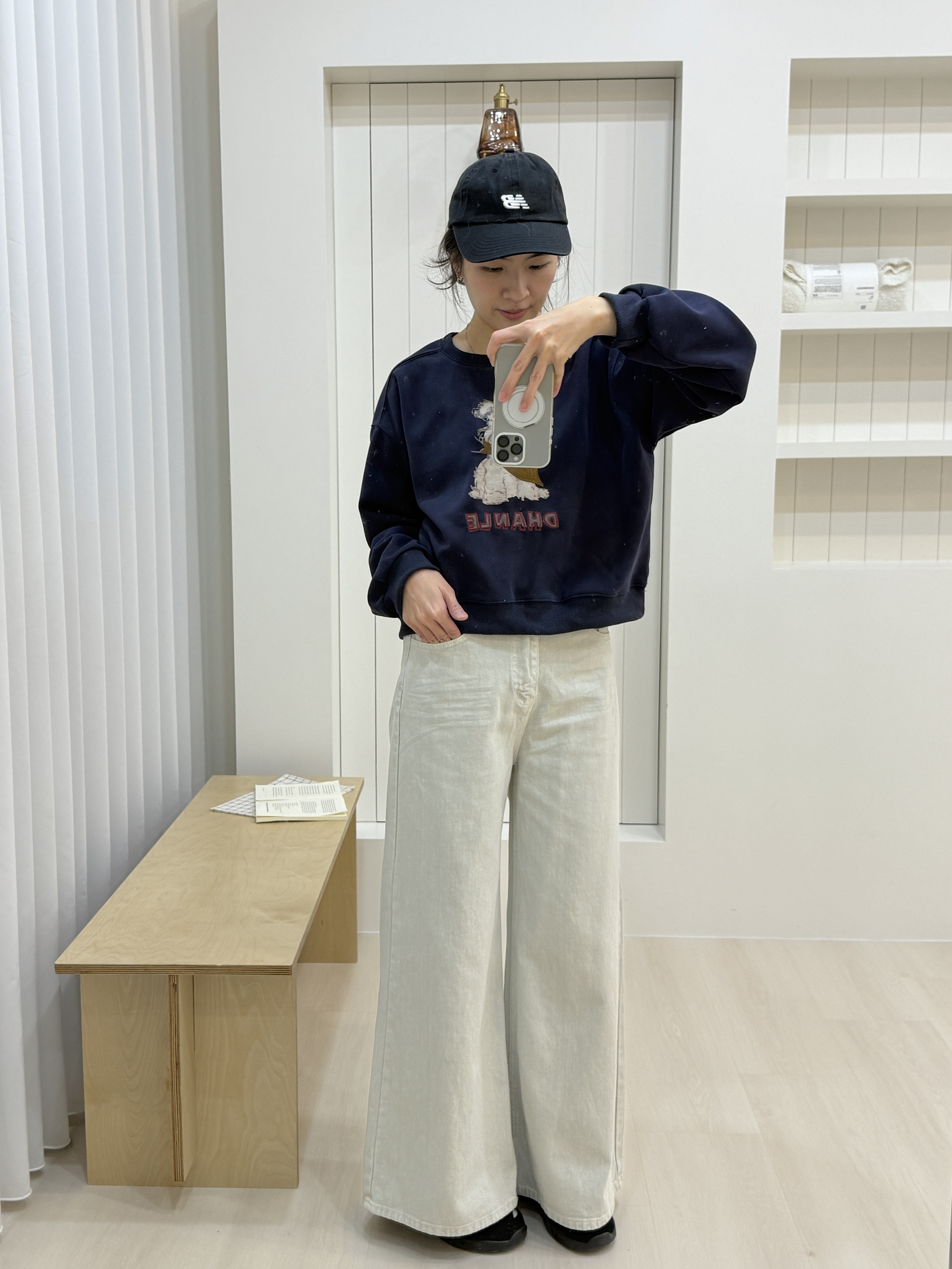 水洗微喇叭牛仔褲*2色