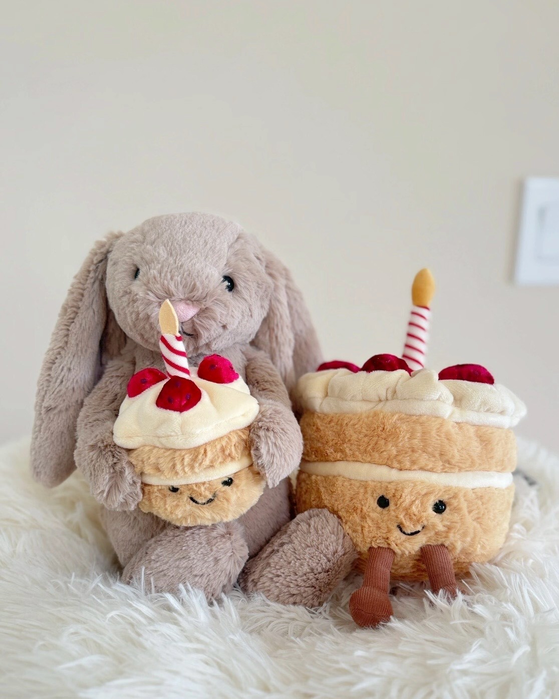 JELLYCAT 蛋糕邦尼兔 生日蛋糕 毛絨 安撫娃娃 玩偶