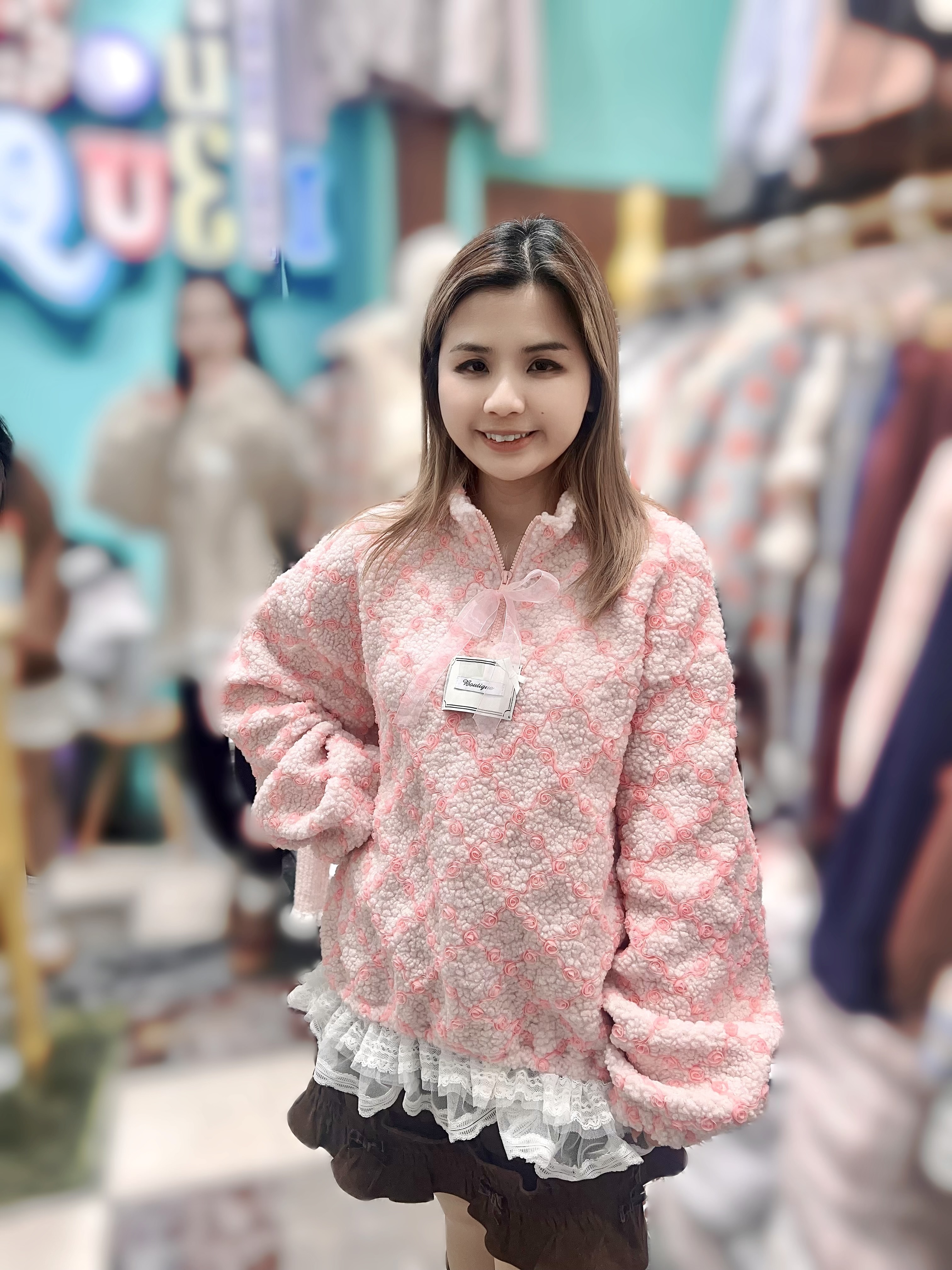 BU16   菱格花花羊羔毛  胸62 長27 $599 (一口價)