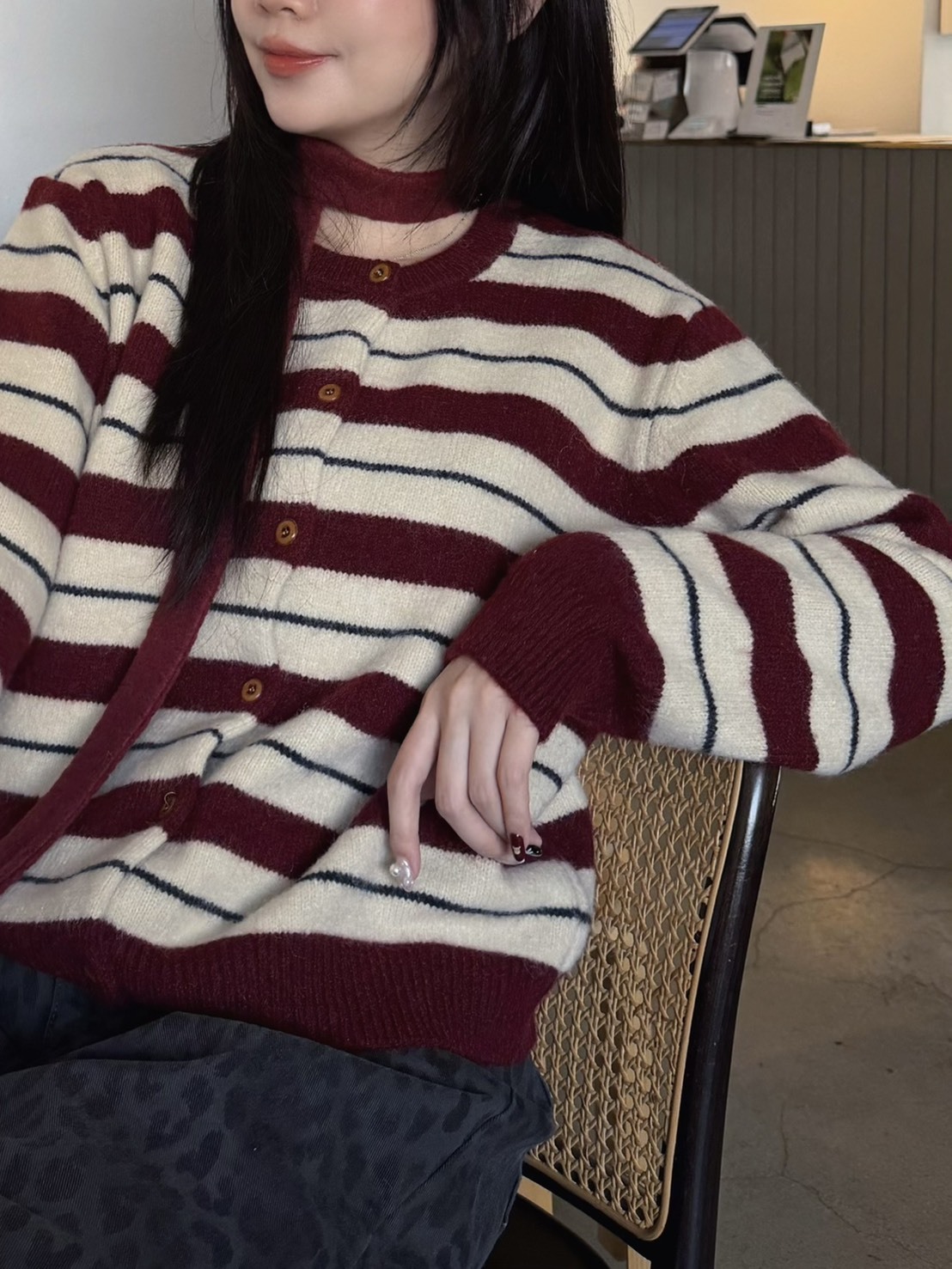 <25DEC韓國女裝> DC03 排釦條紋針織上衣 兩色